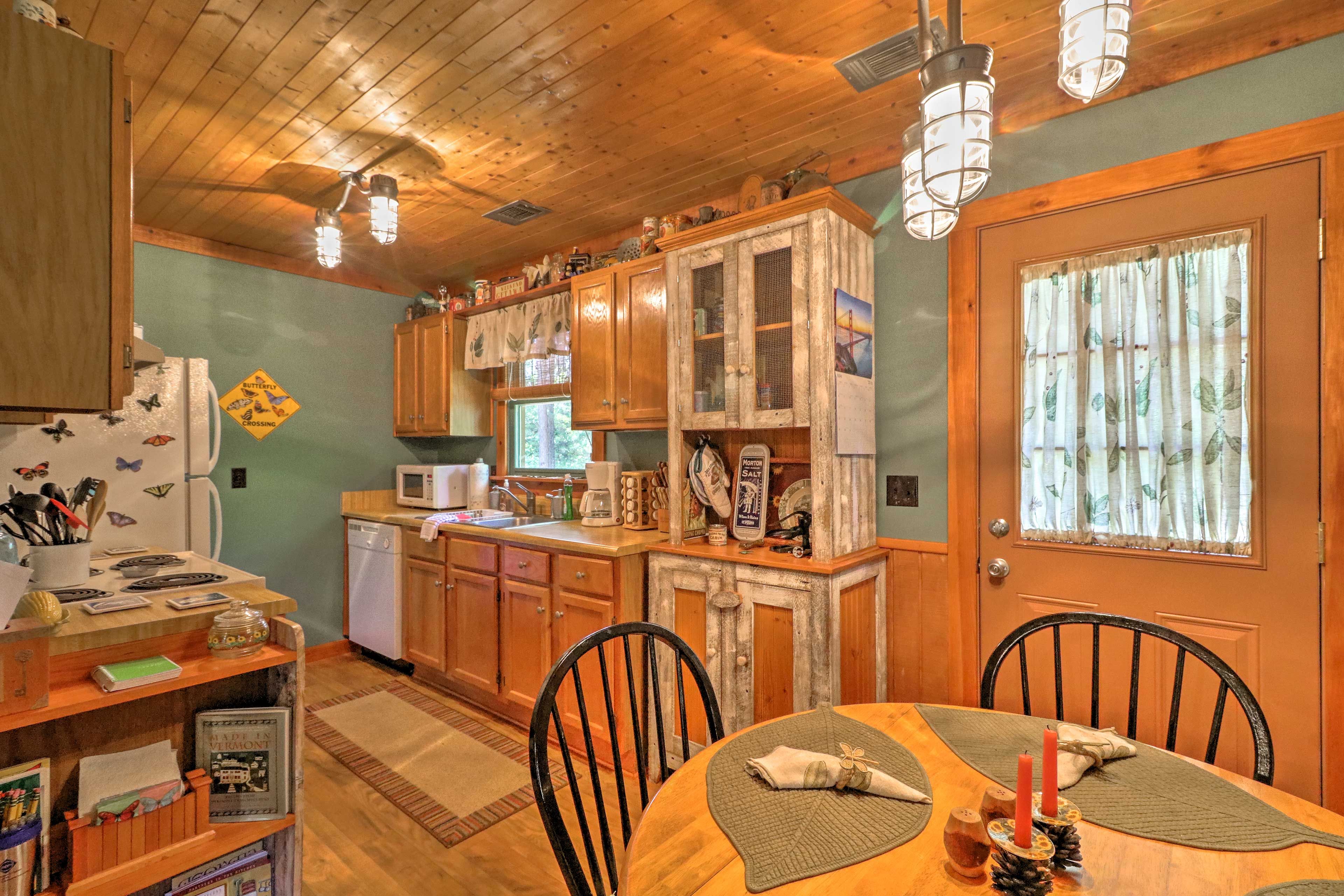 Kitchen | Fully Equipped