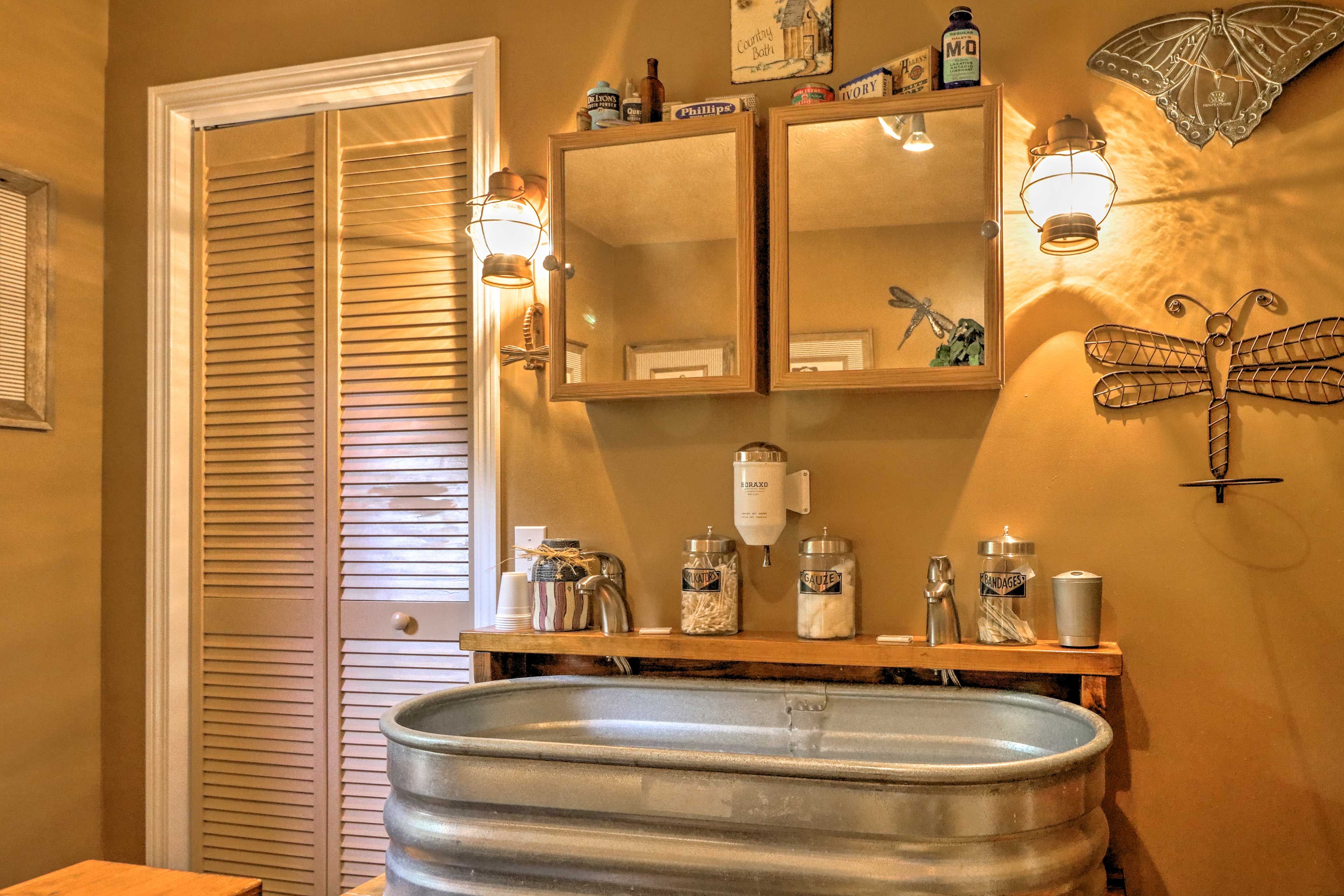 Full Bathroom | Rustic Sink