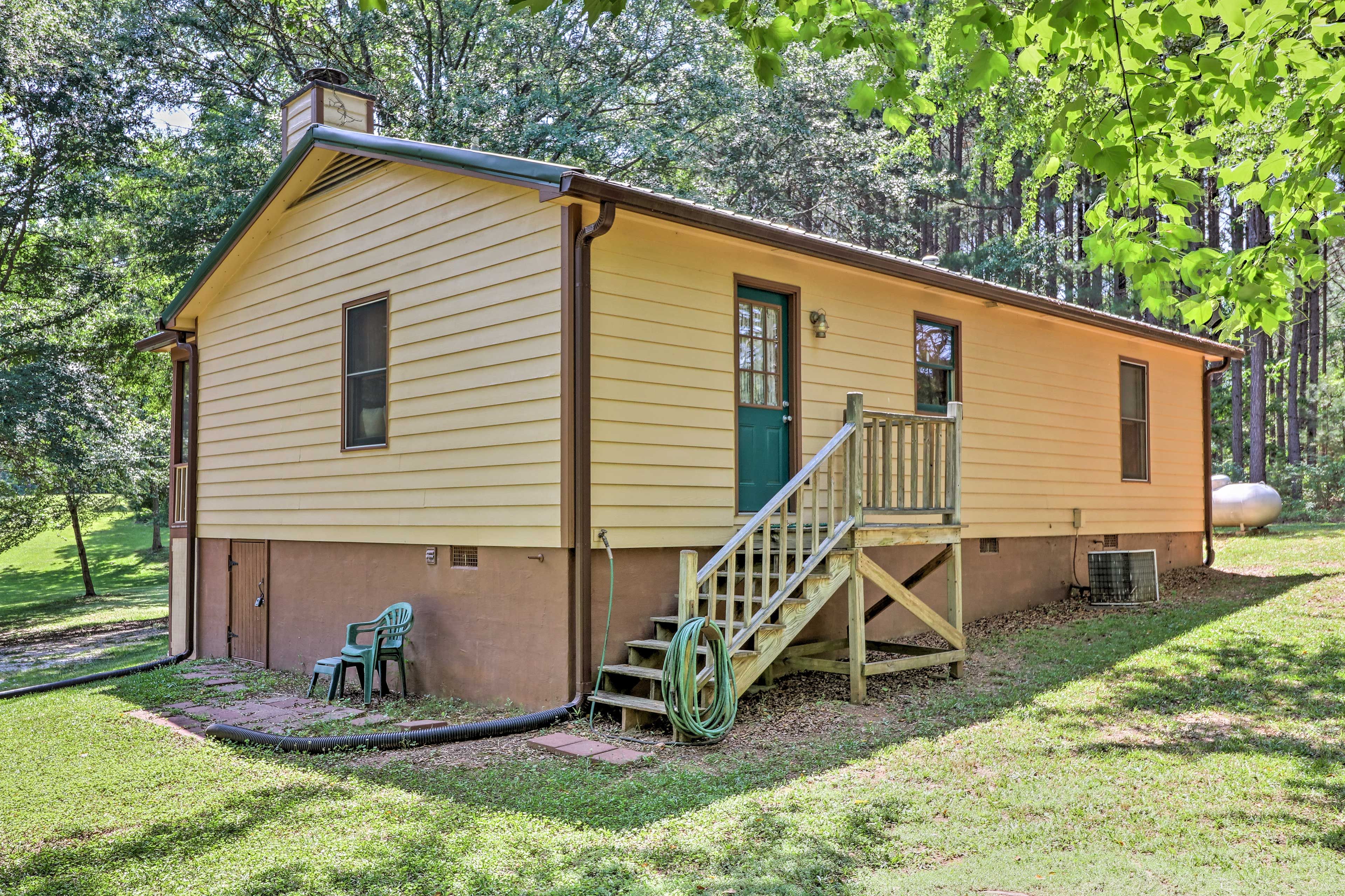 Cabin Exterior | Large Yard