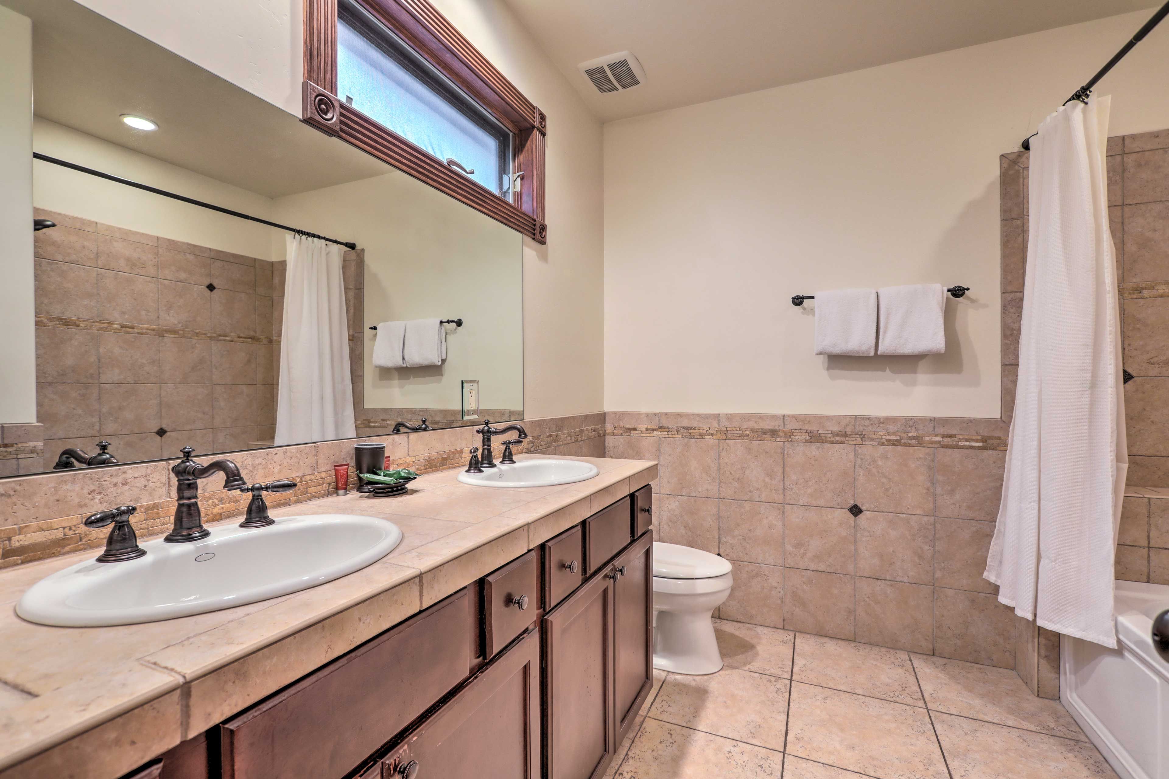Full Bathroom | Dual-Sink Vanity