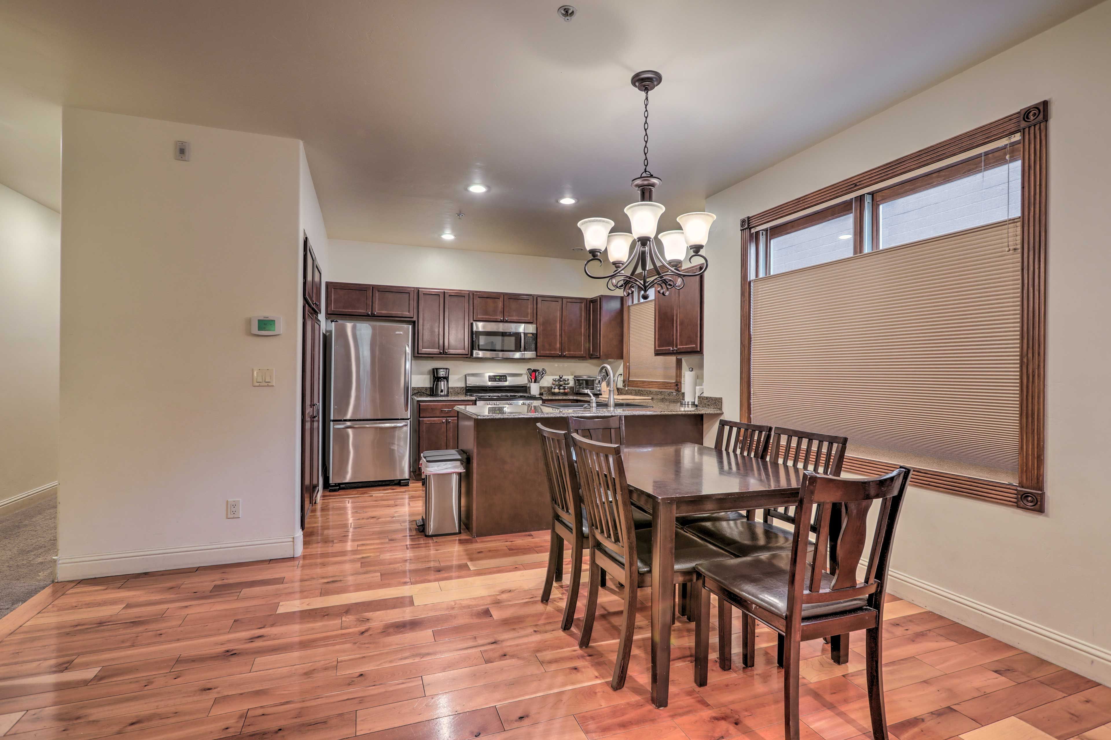 Dining Area | Dishware & Flatware