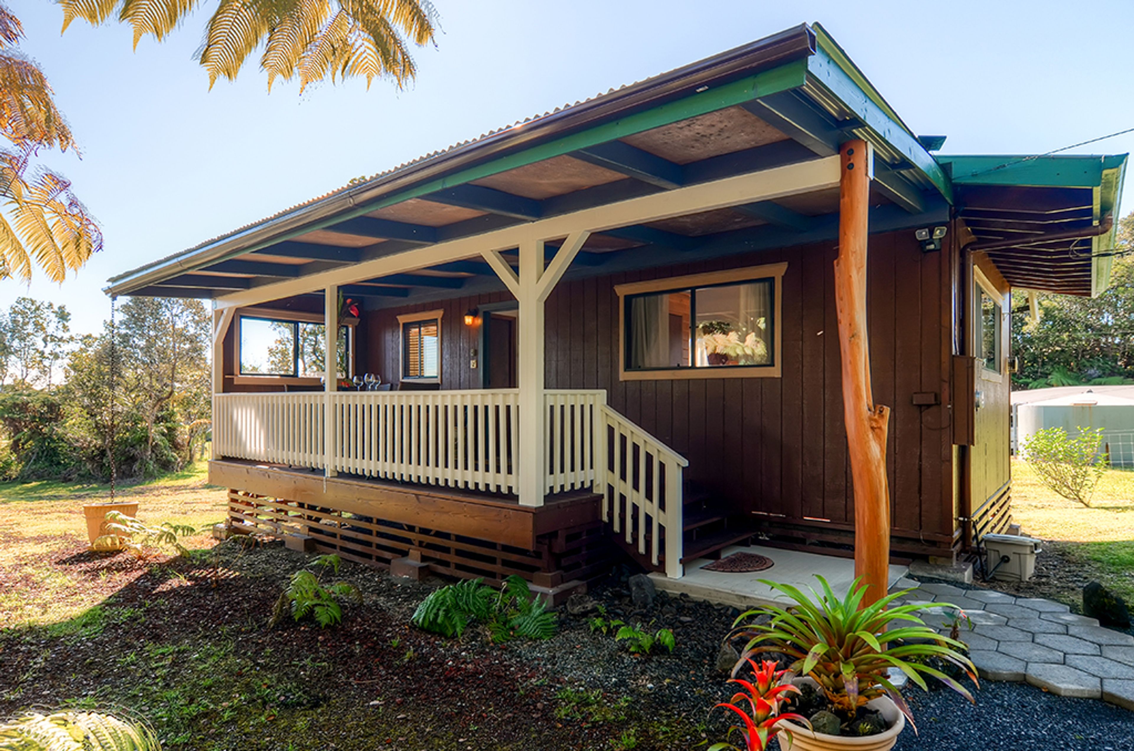 Studio Exterior | Private Lanai | Furnished Porch