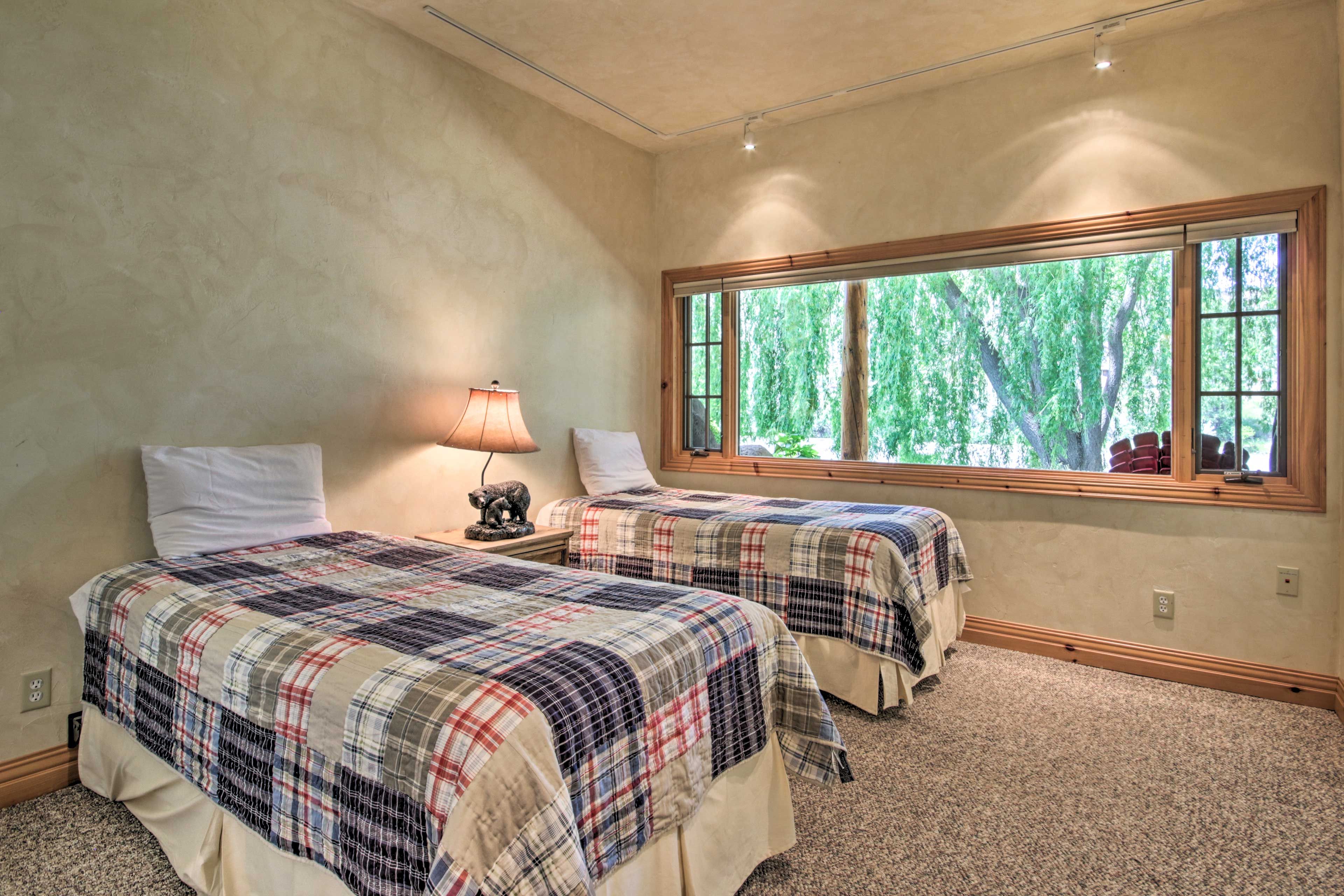 Main House | Bedroom 4 | Ground Floor | 2 Twin Beds
