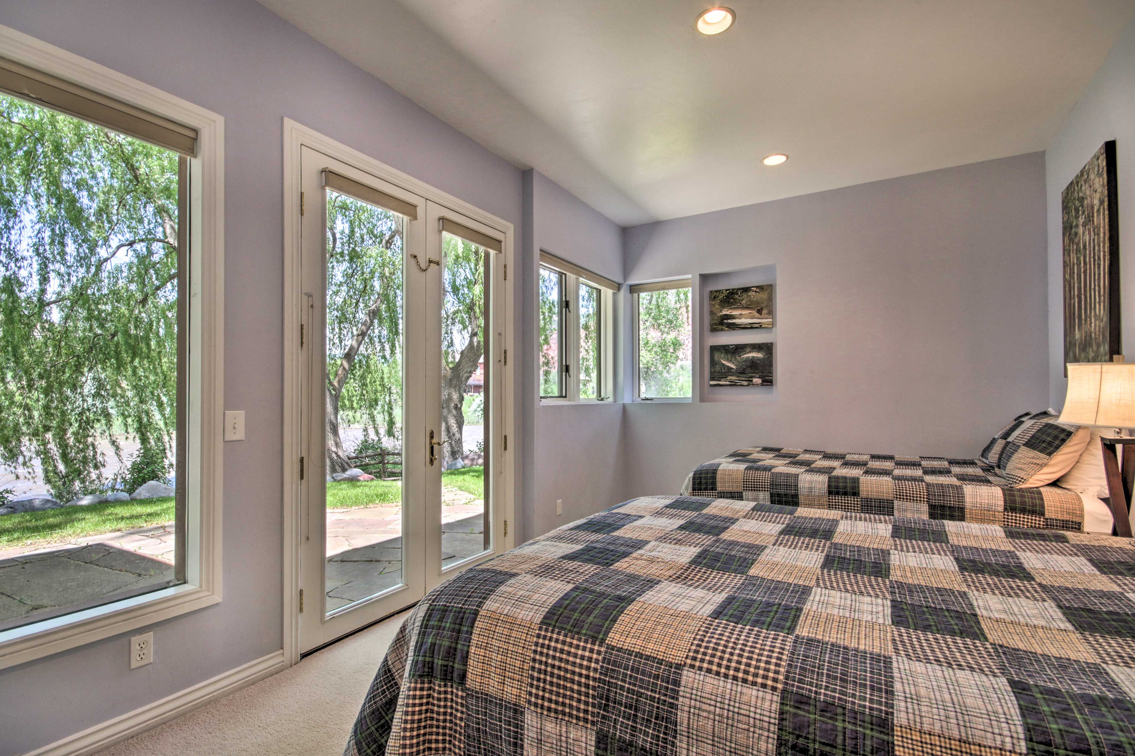Main House | Bedroom 2 | Ground Floor | 2 Queen Beds