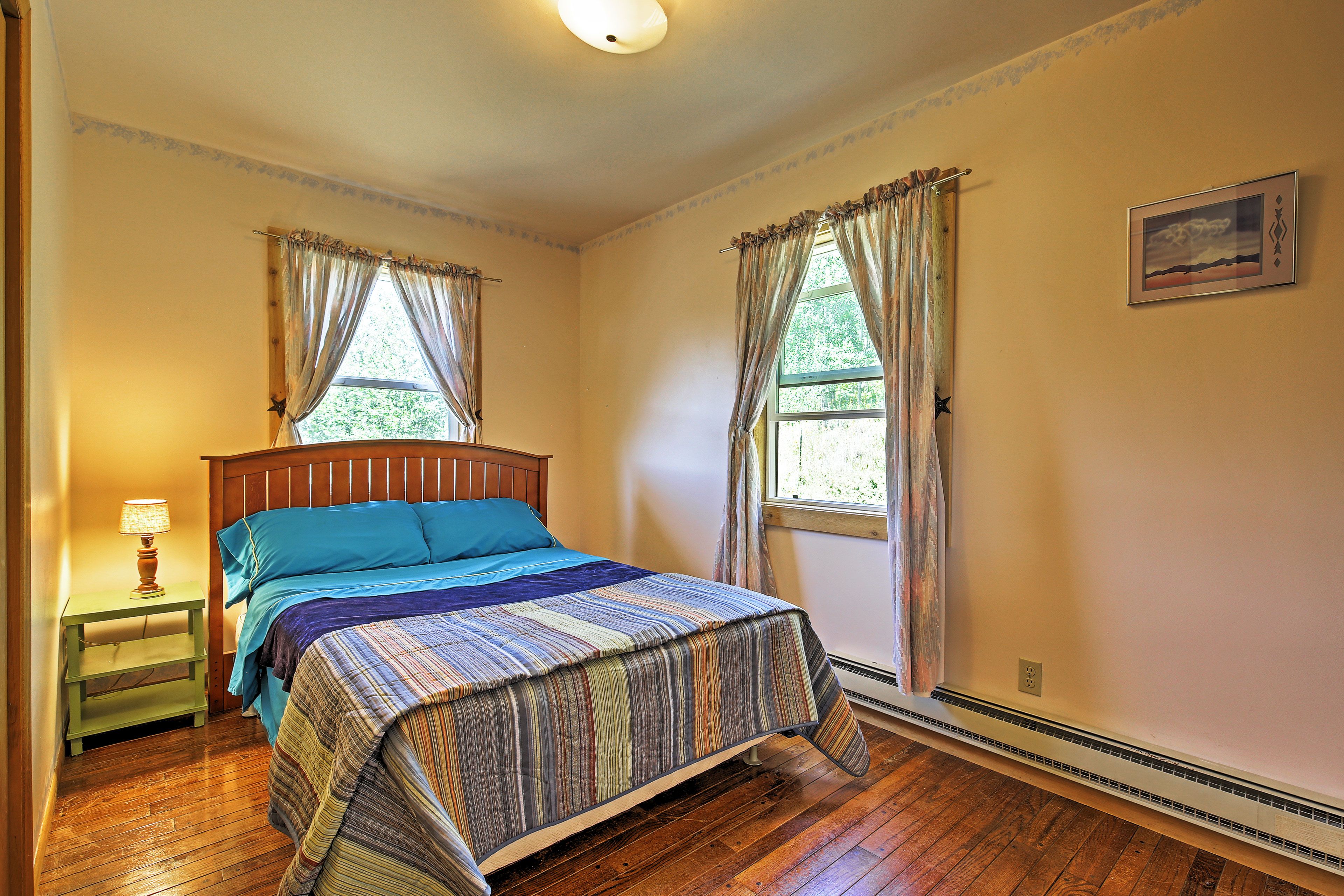 Bedroom 2 | Full Bed | Main Level