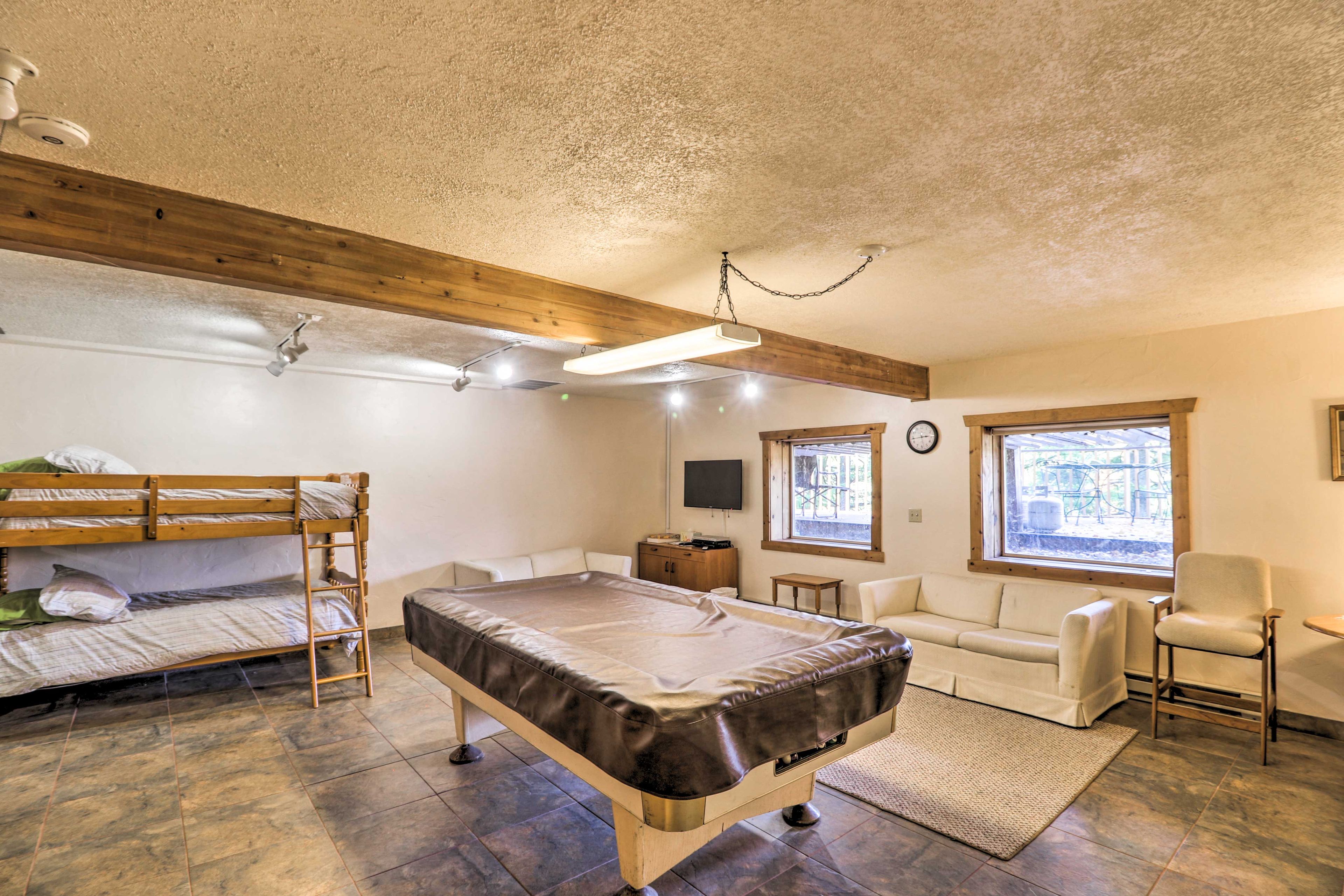 Bedroom 2 (Basement) | Twin Bunk Bed | Queen Bed