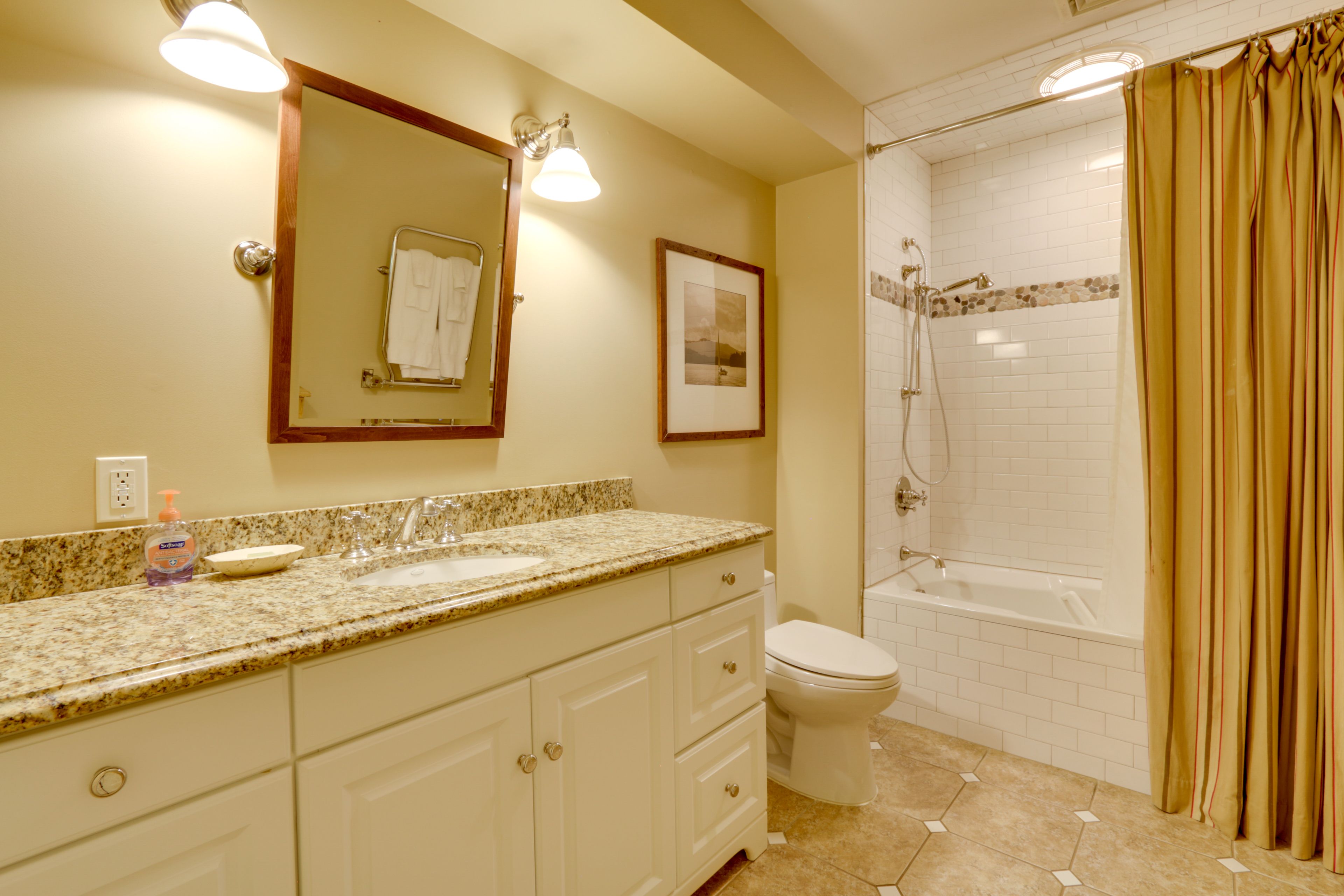 En-Suite Bathroom