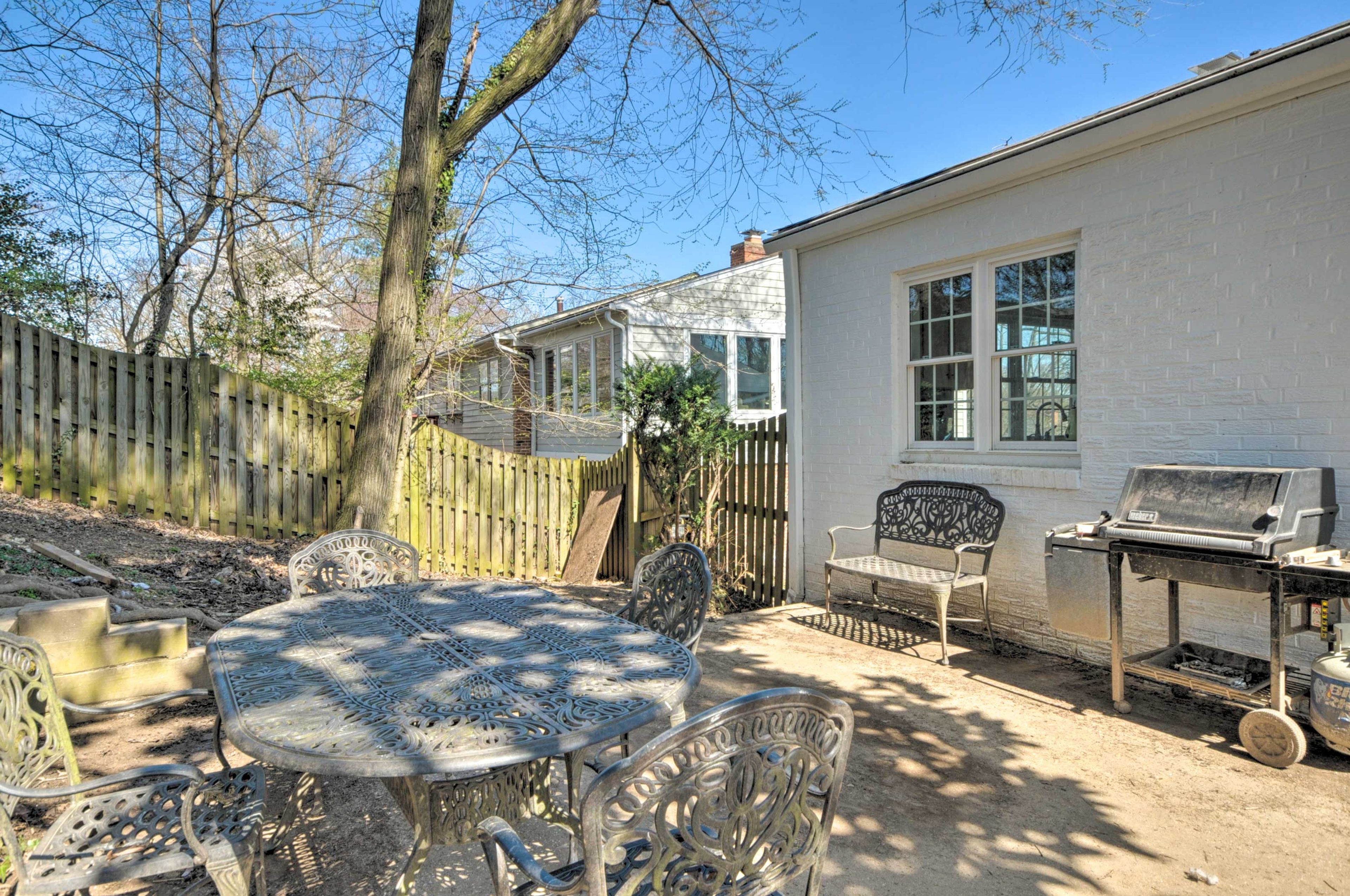 Private Yard | Weber Gas Grill