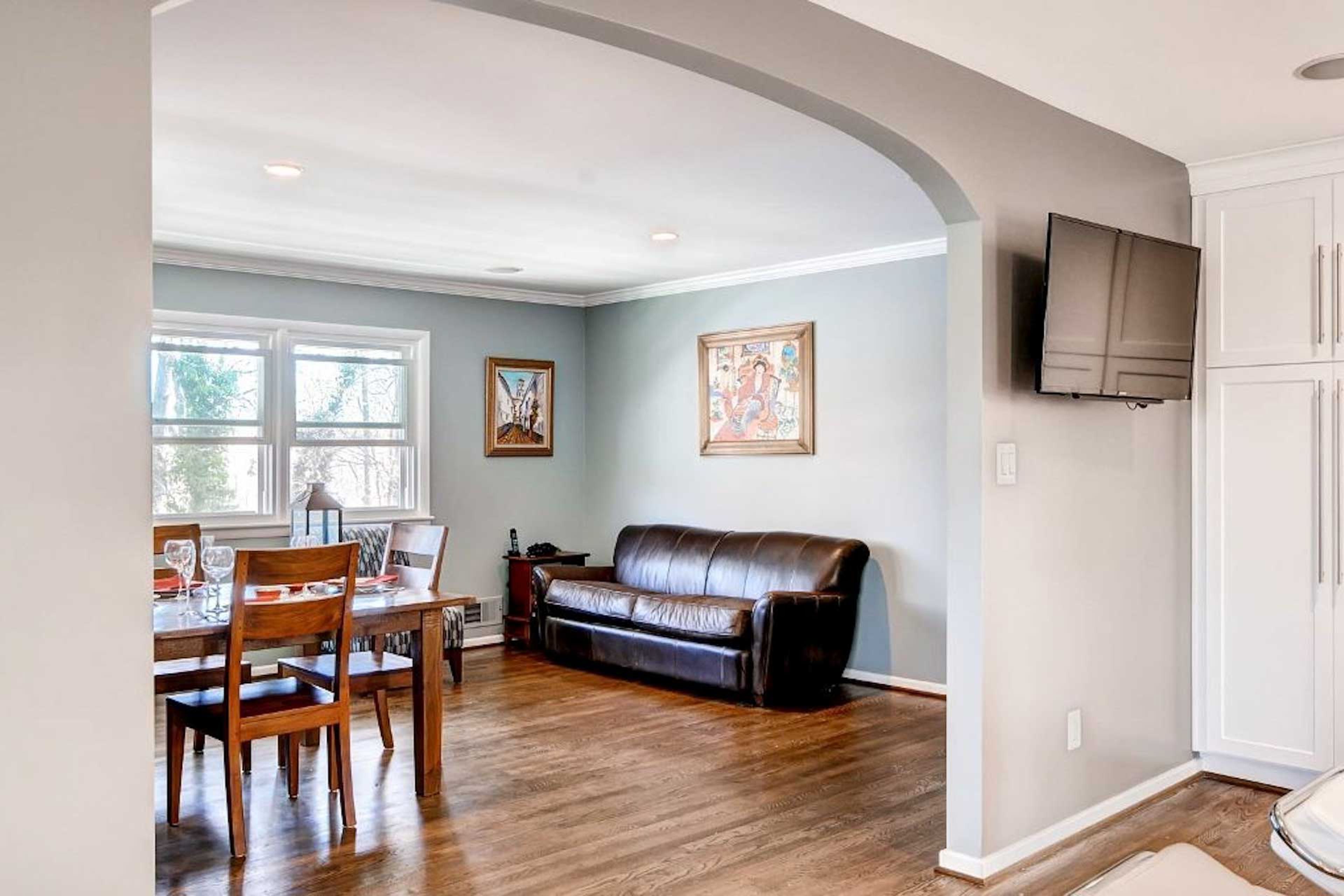 Dining Room | Air Conditioning & Central Heating