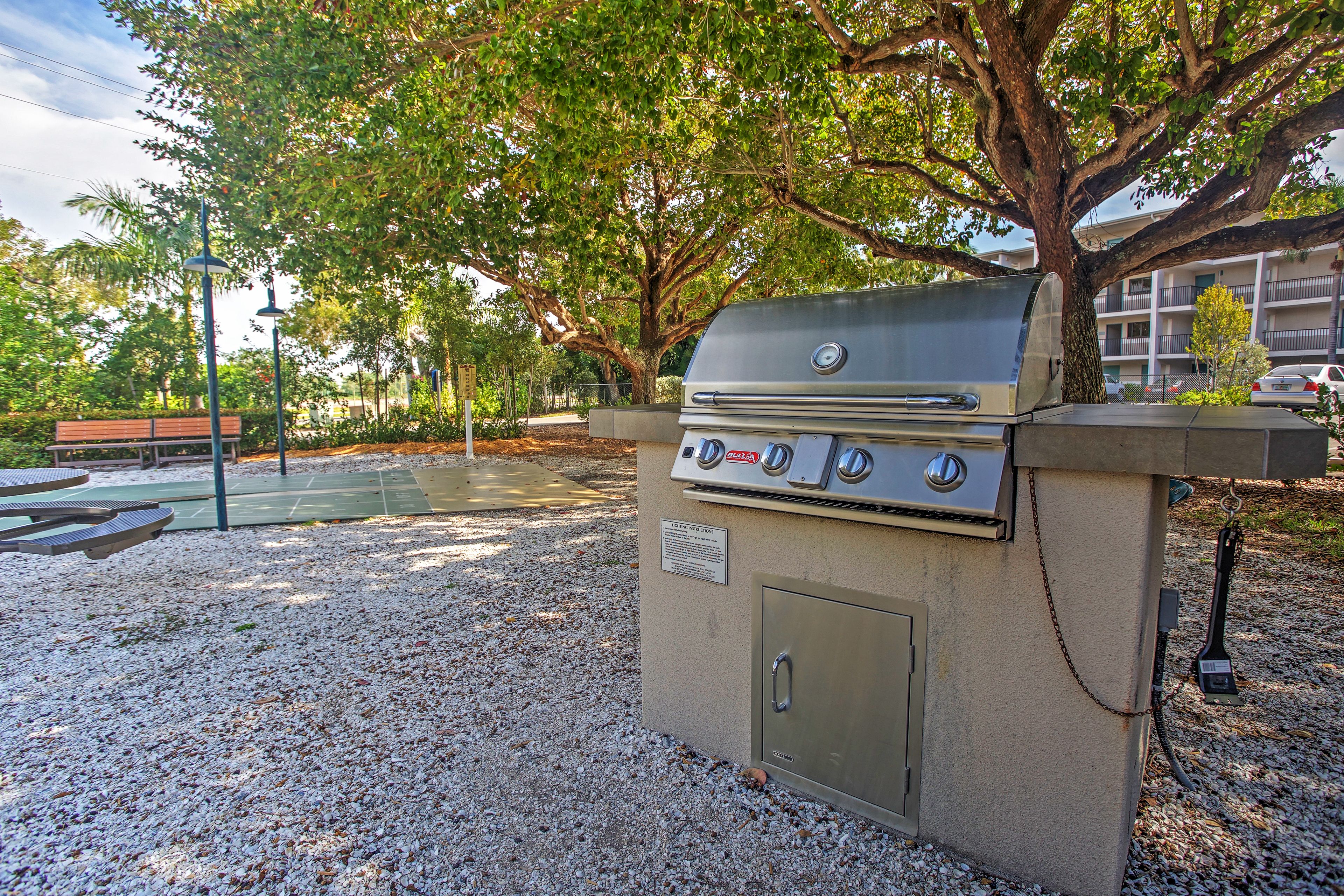 Resort Amenities | Grilling Area