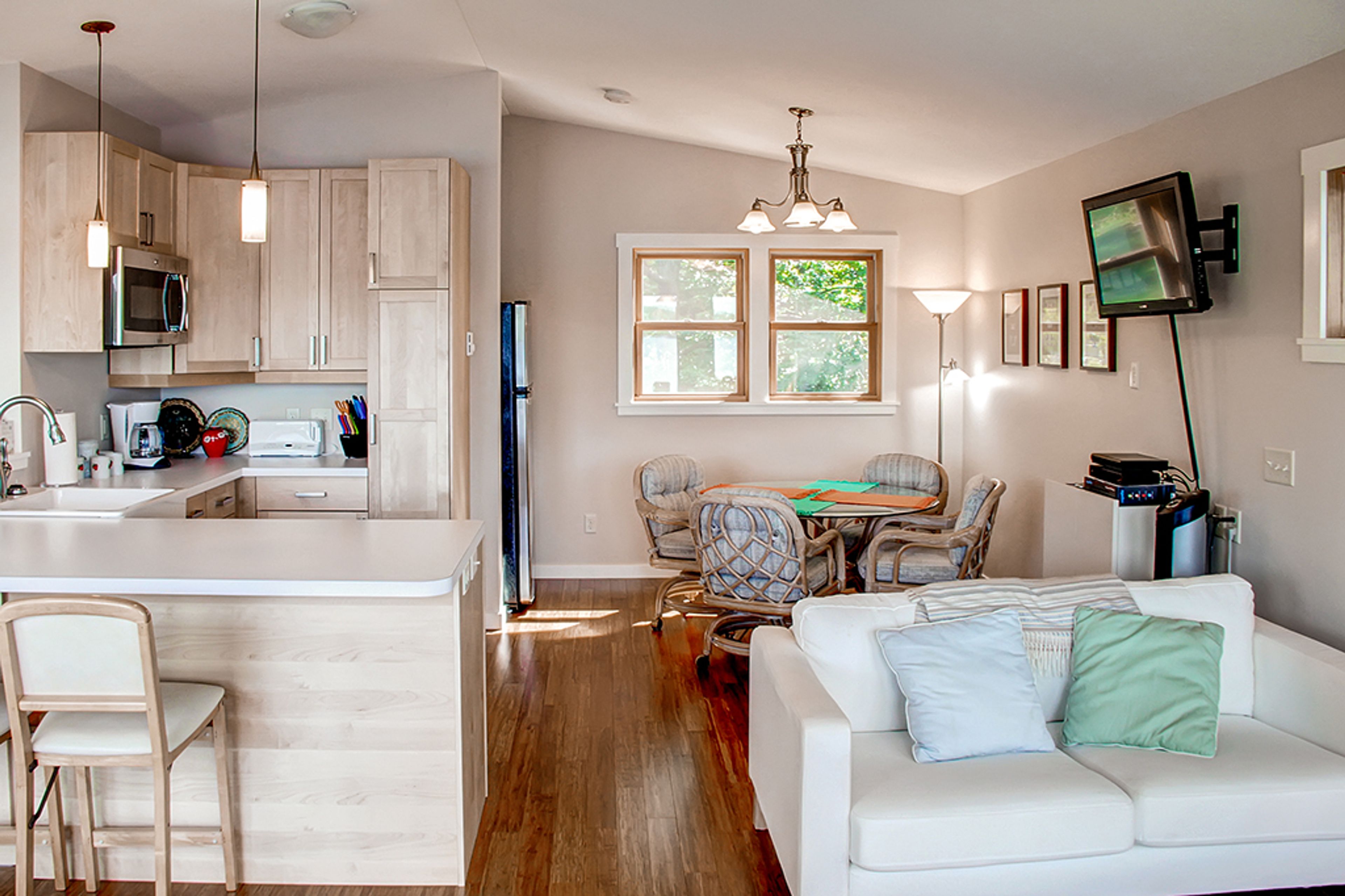 Entertainment Area | Cable TV