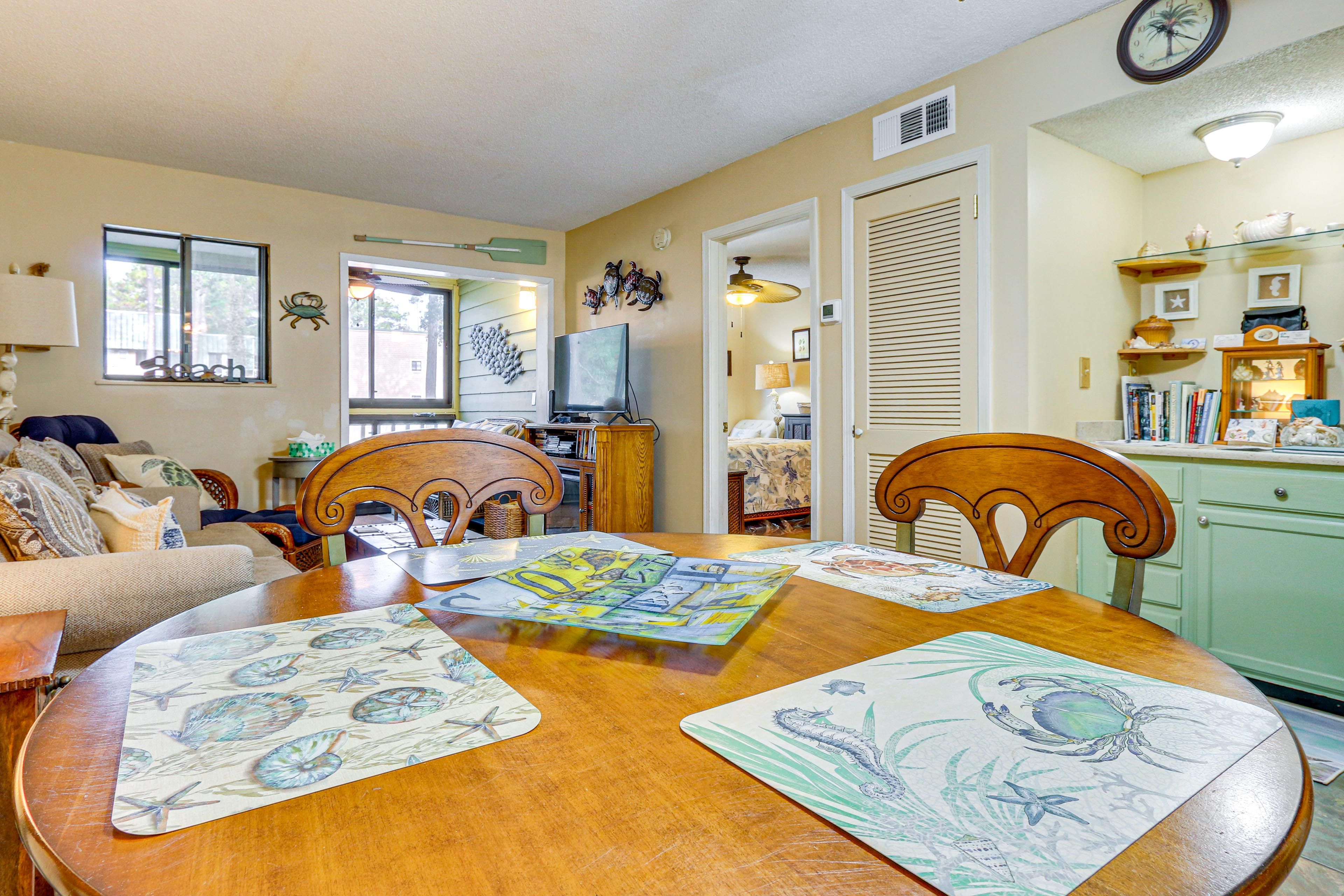 Dining Area | Dishware/Flatware