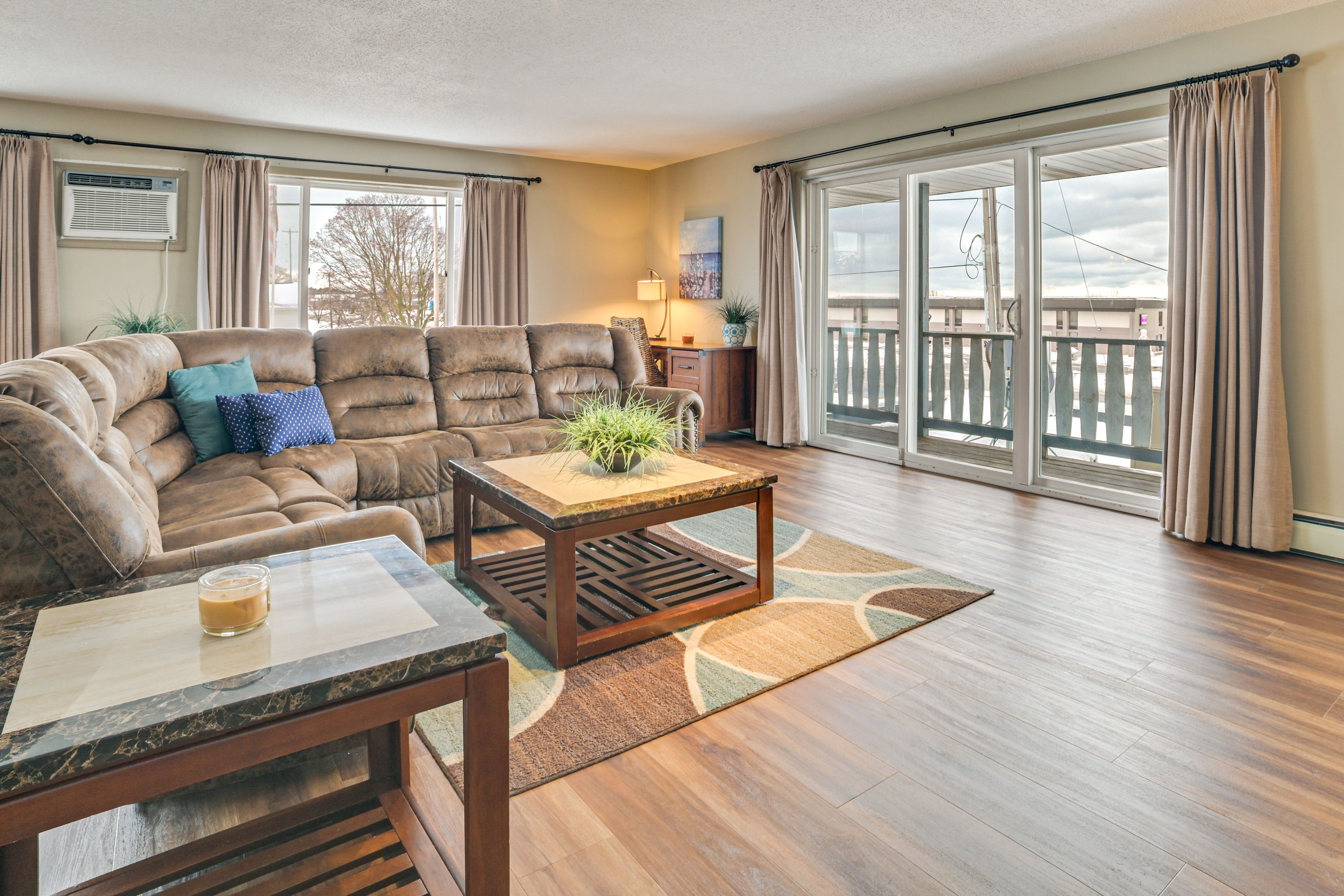 Living Room | Open Floor Plan | Desk