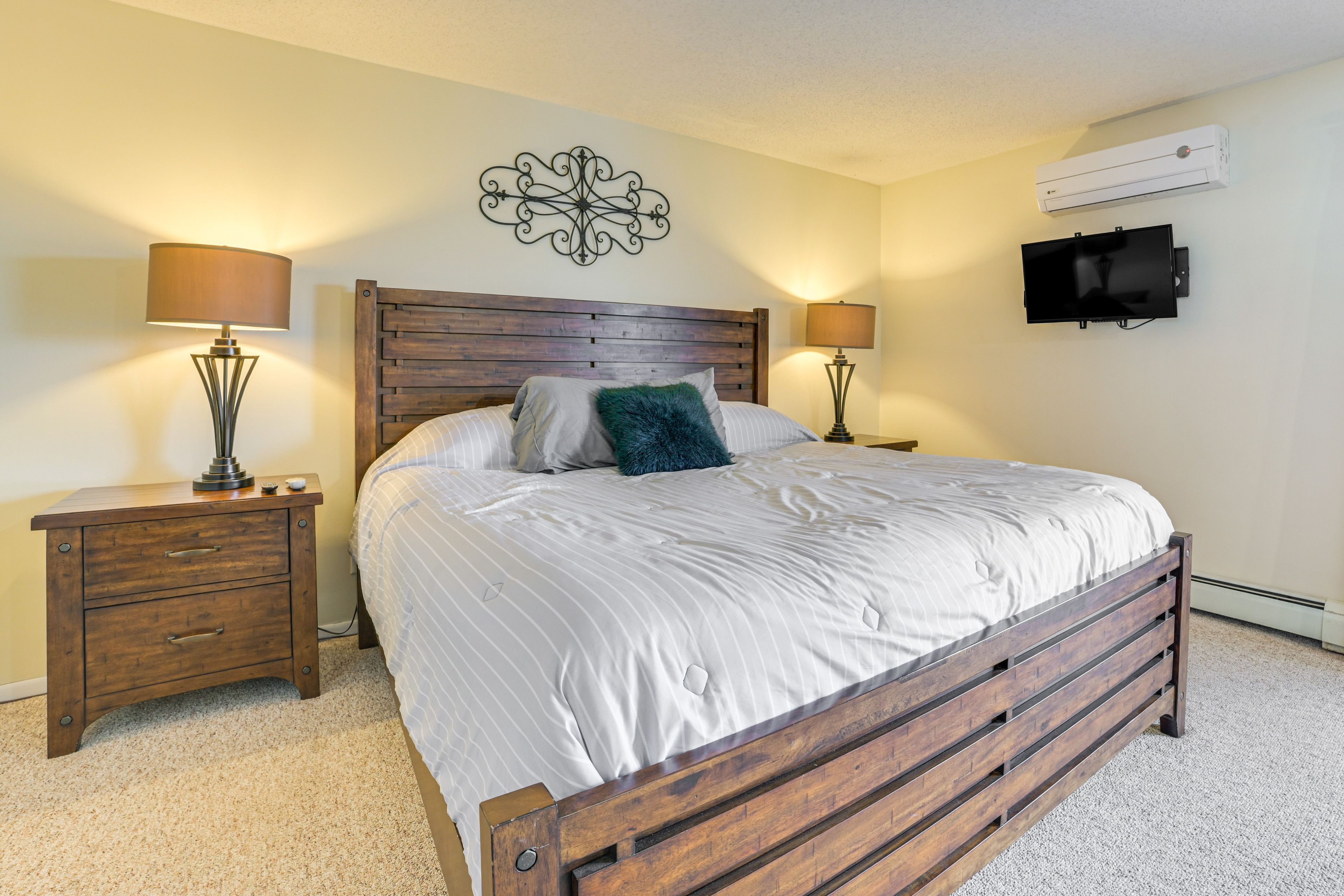 Bedroom 1 | King Sleep Number Bed | En-Suite Bathroom | 2nd Level