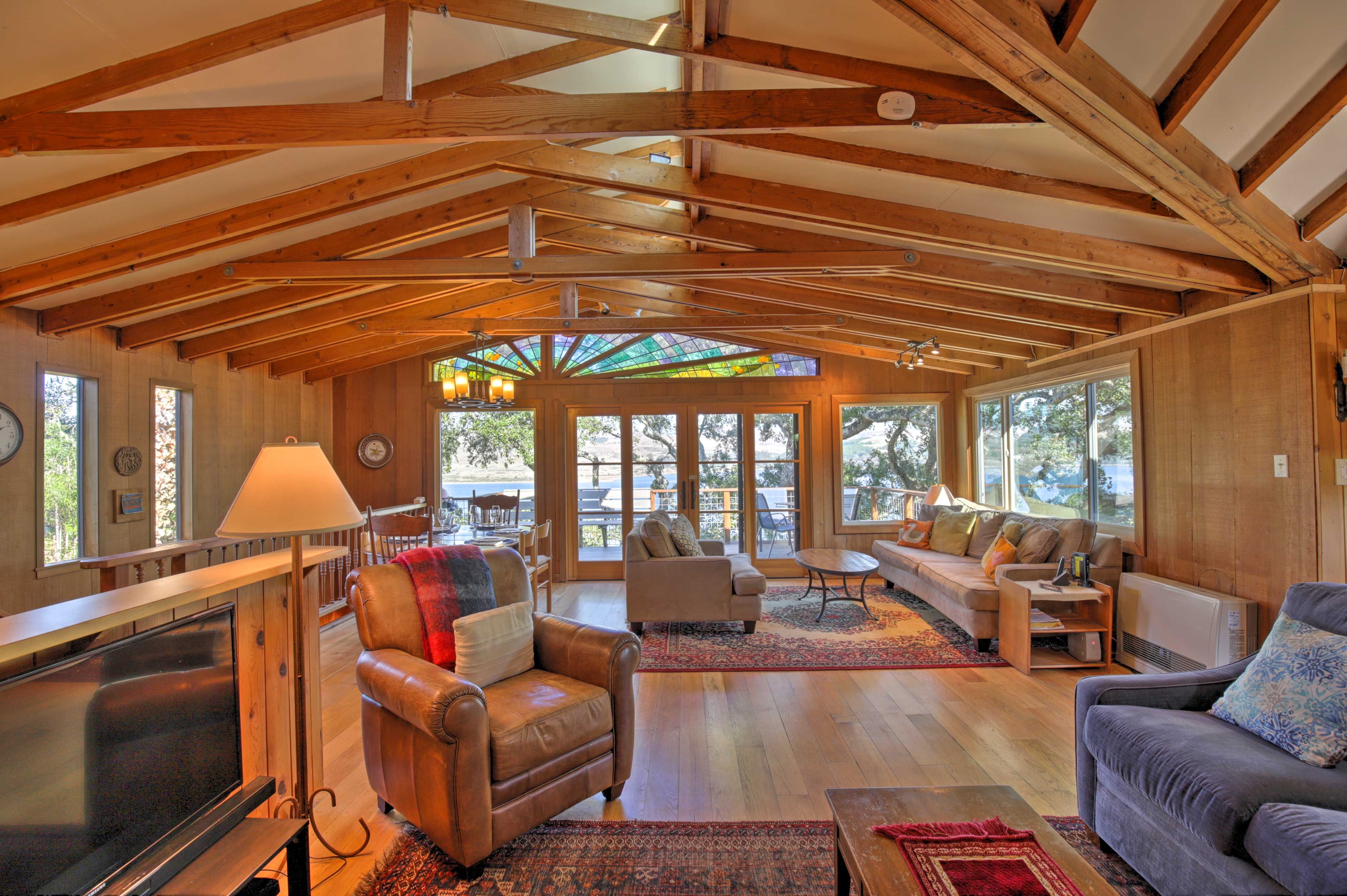 Inverness Vacation Rental House | 2BR | 1.5BA | 1,383 Sq Ft | Stairs Required