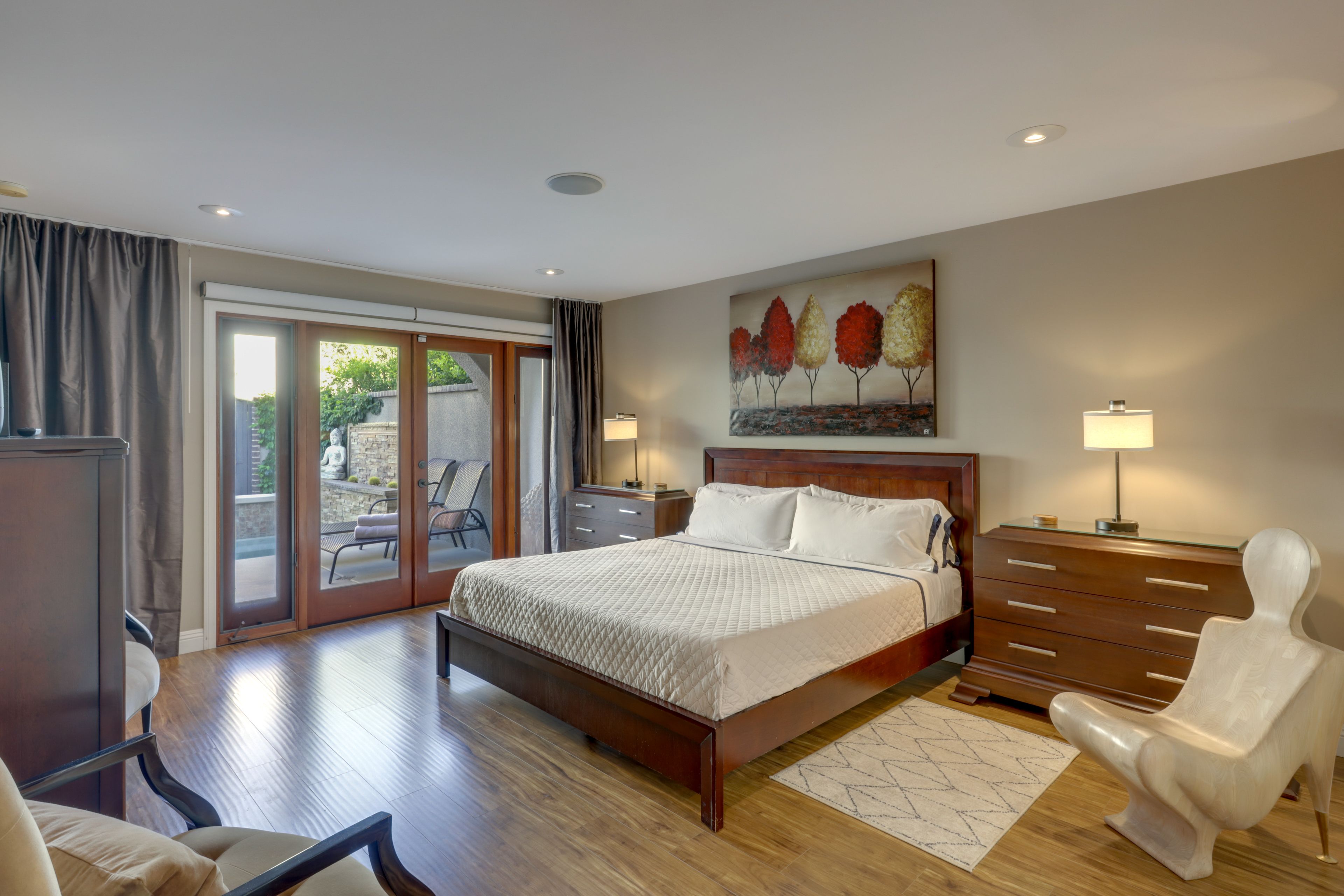 Bedroom | King Bed