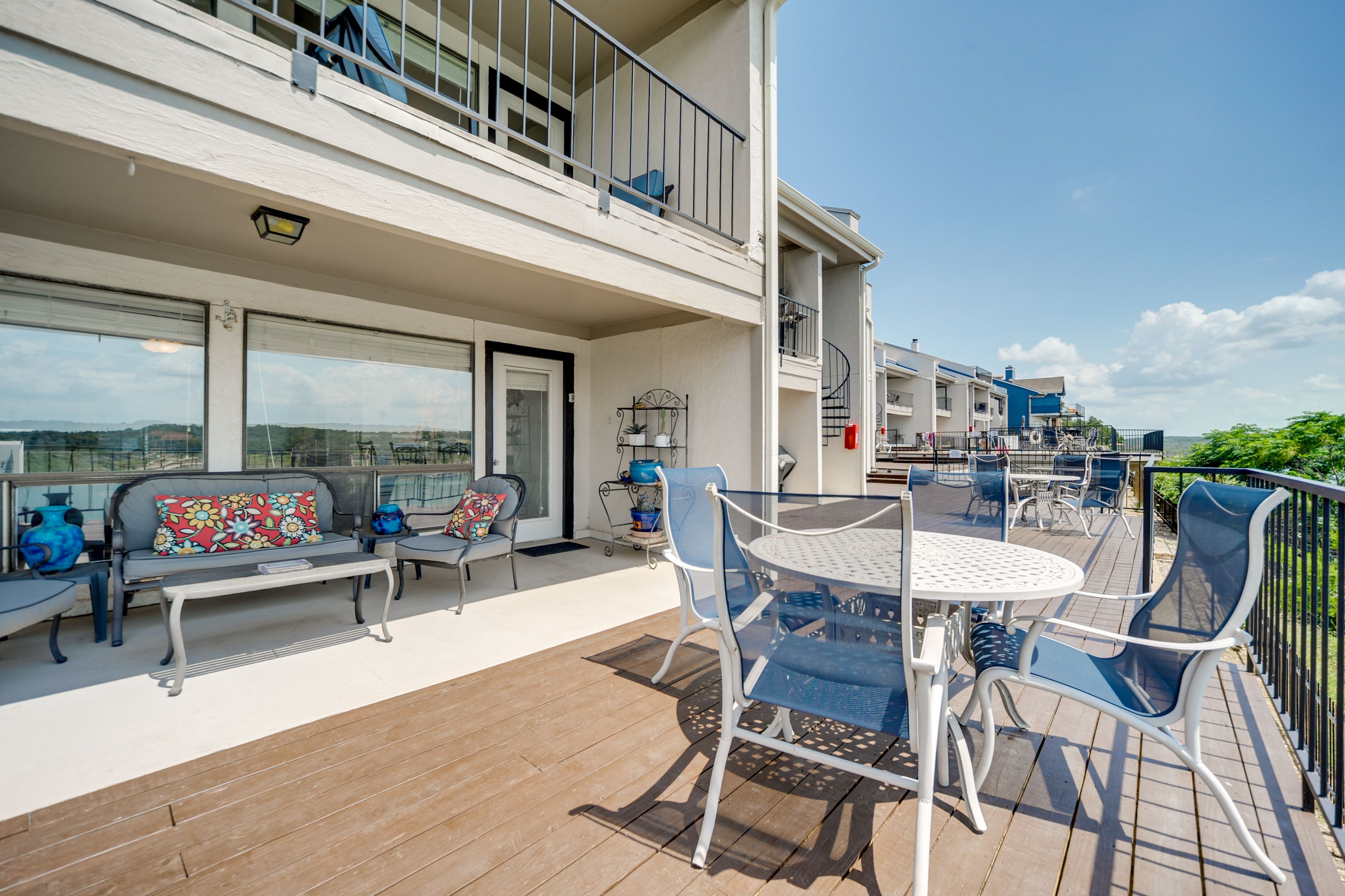 Furnished Deck