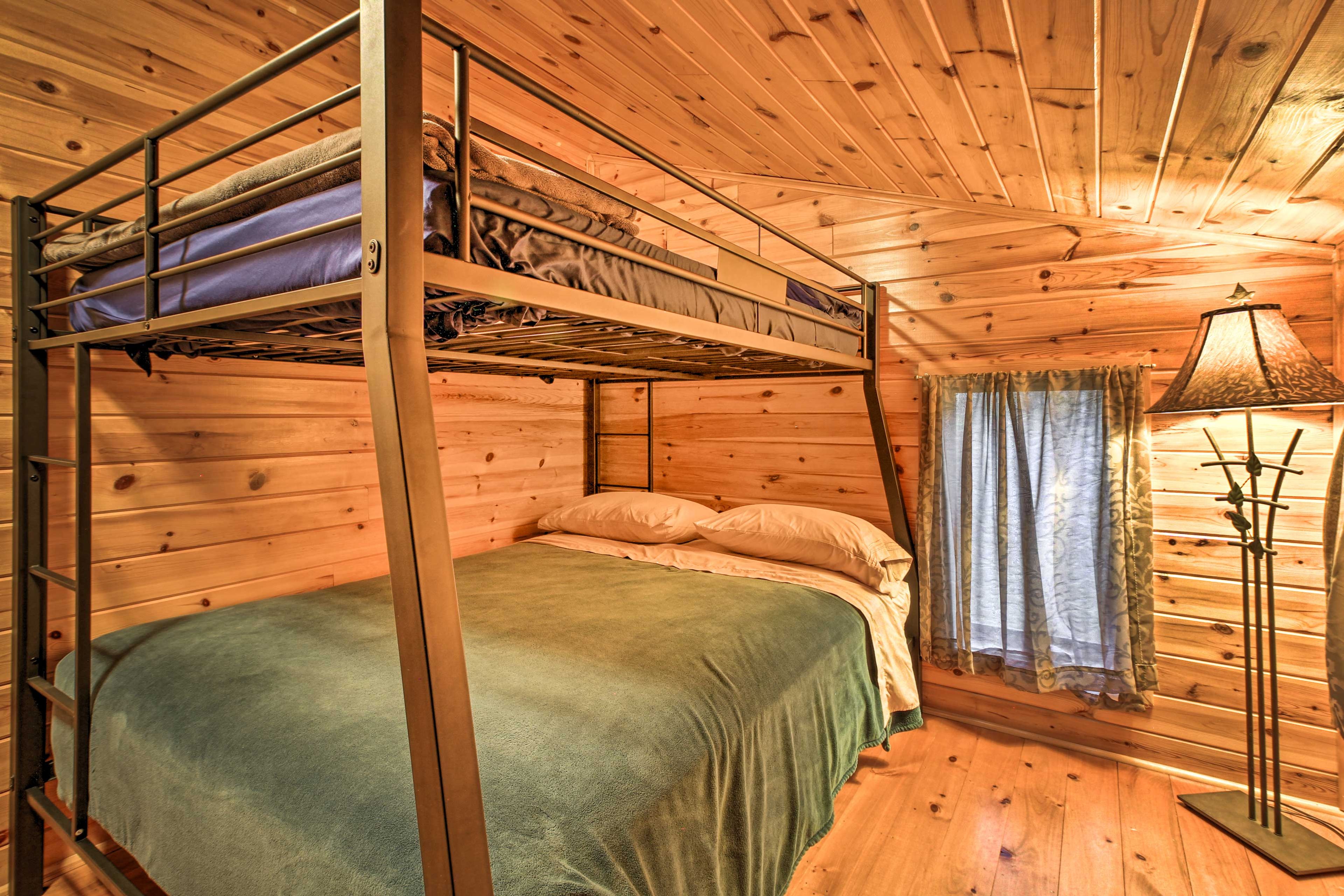 Master Bedroom | Bunk Area