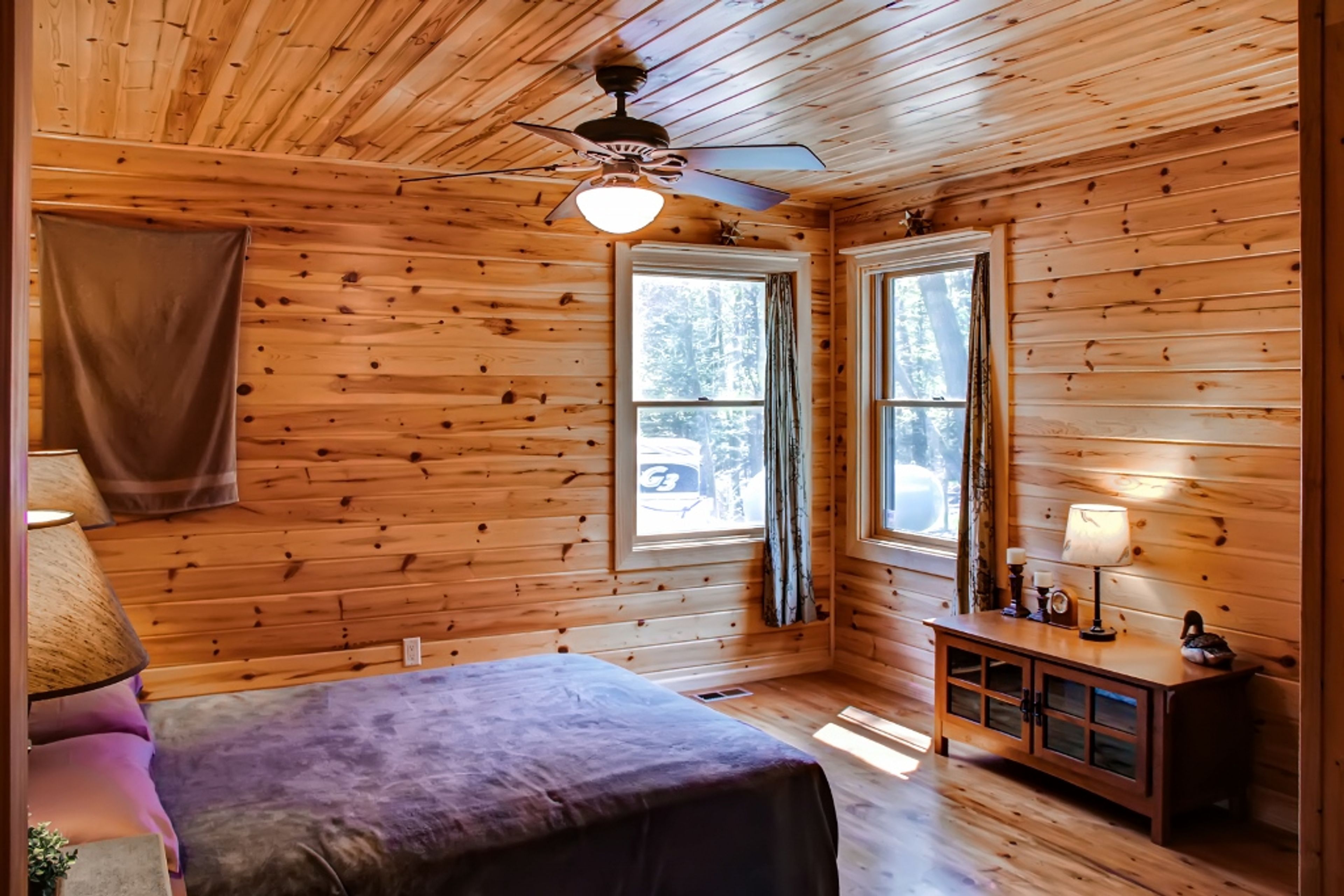 Bedroom 2 | Queen Bed | Main Level