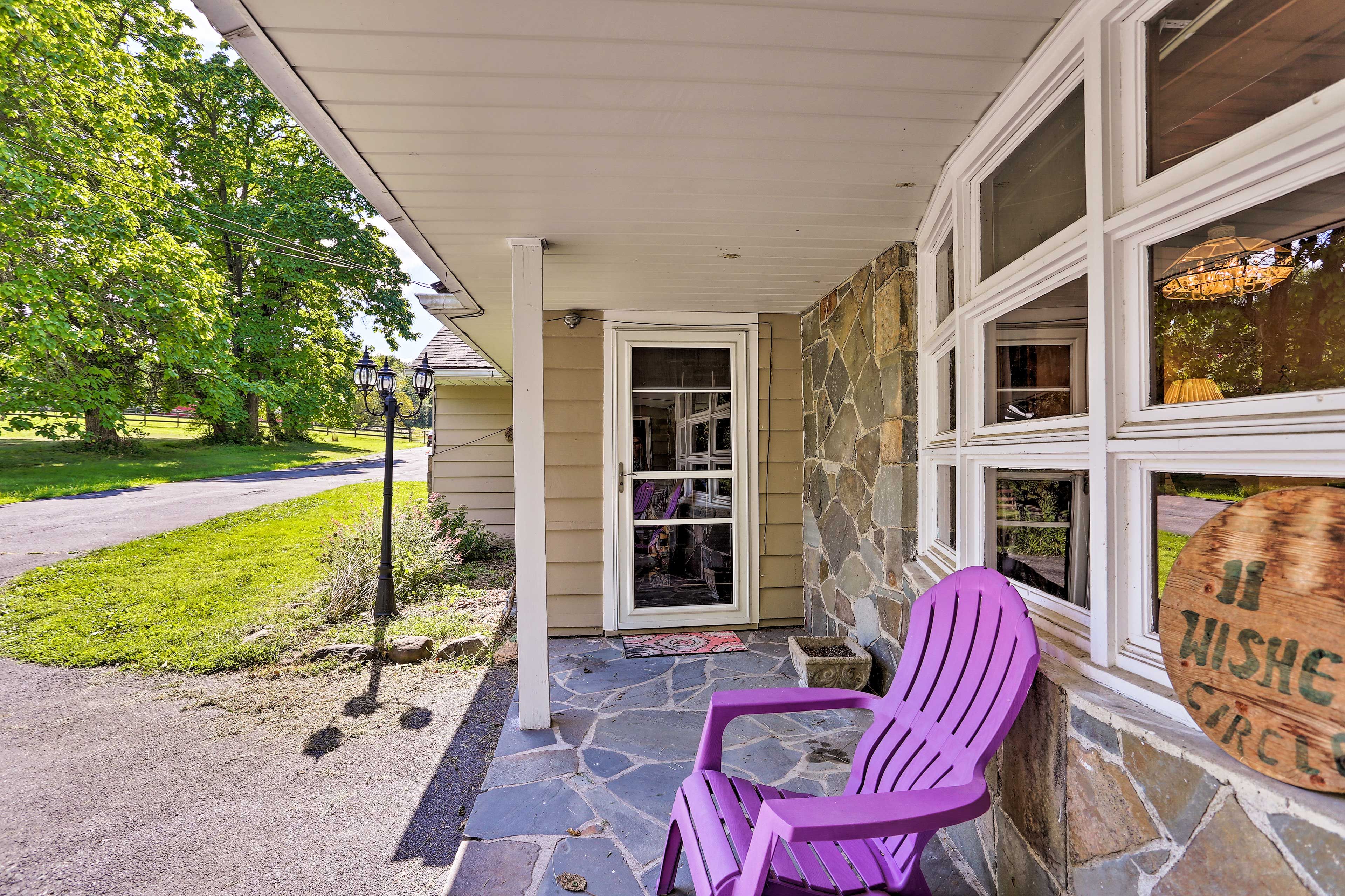 Property Exterior | Front Patio