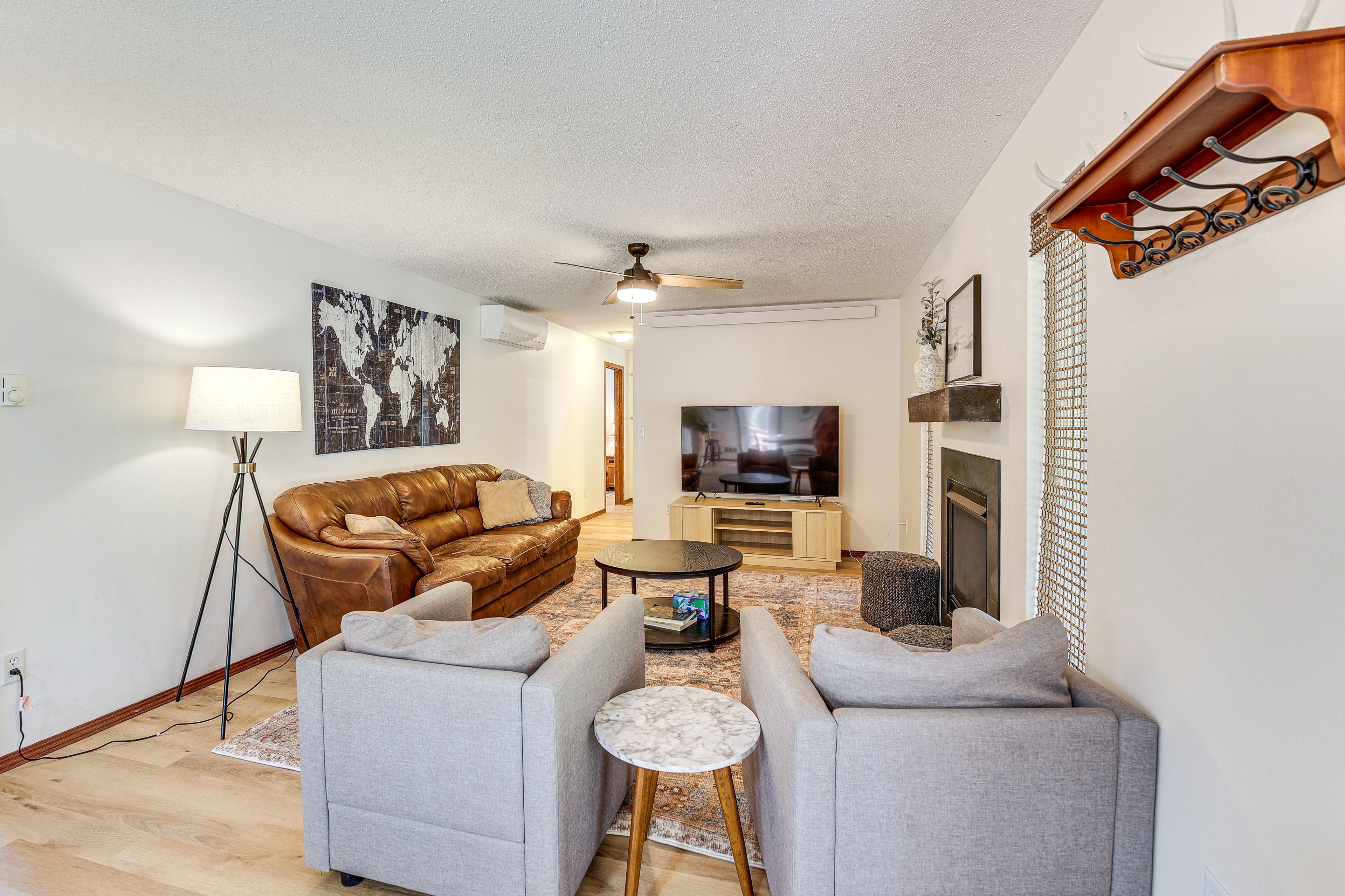 Living Room | Smart TV