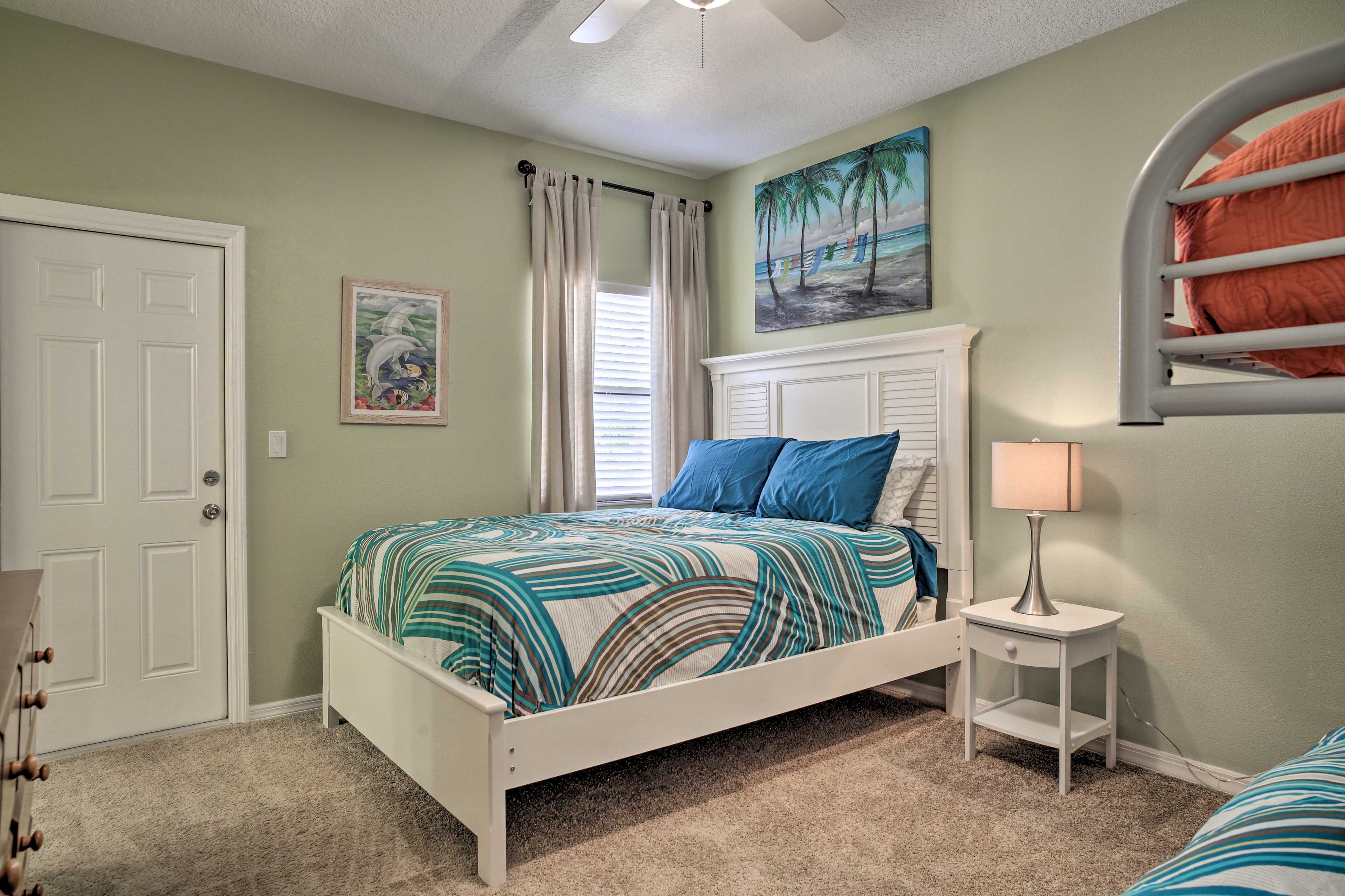 Bedroom 2 | Queen Bed | Twin/Full Futon Bunk Bed | 2nd Floor