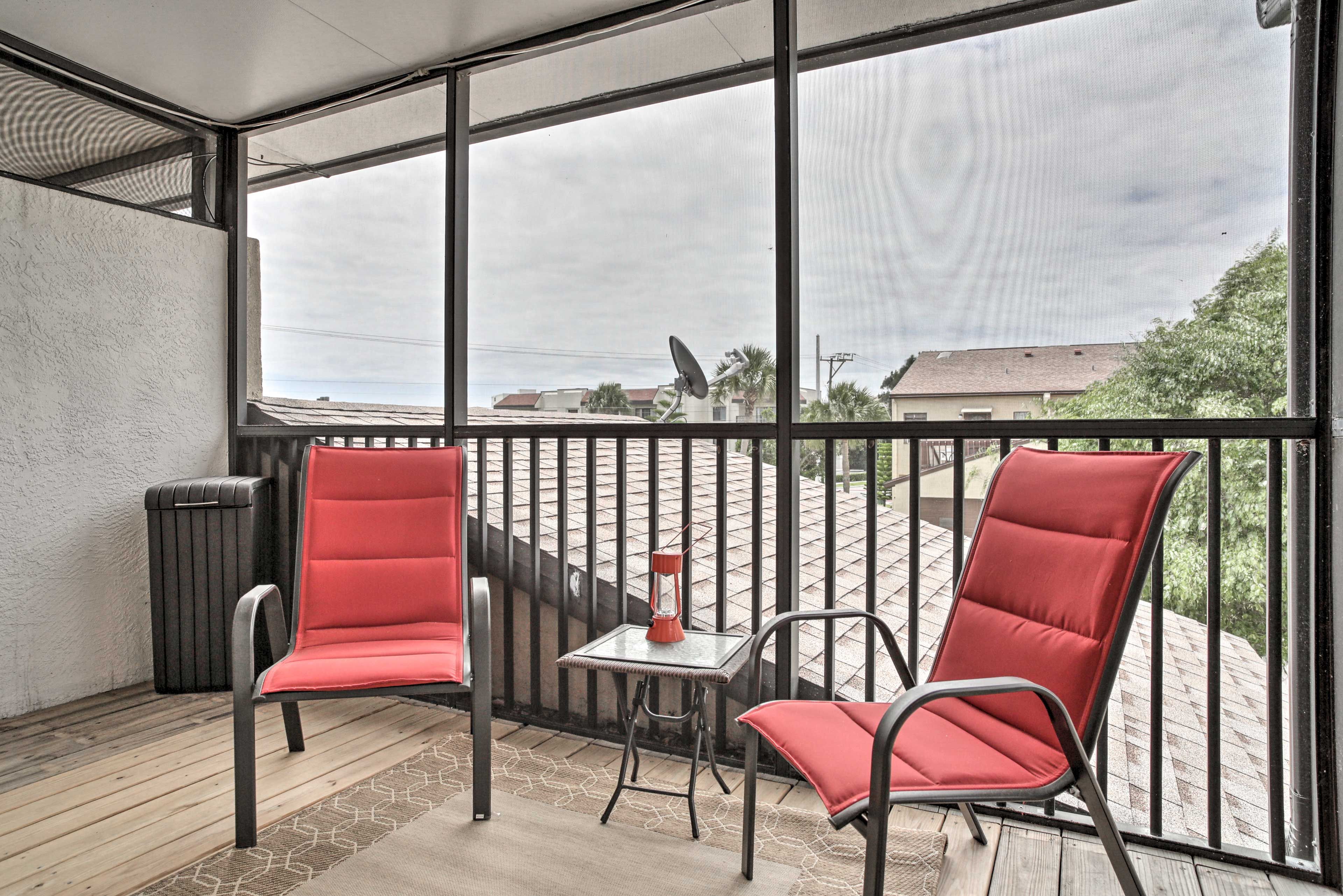 Screened Balcony