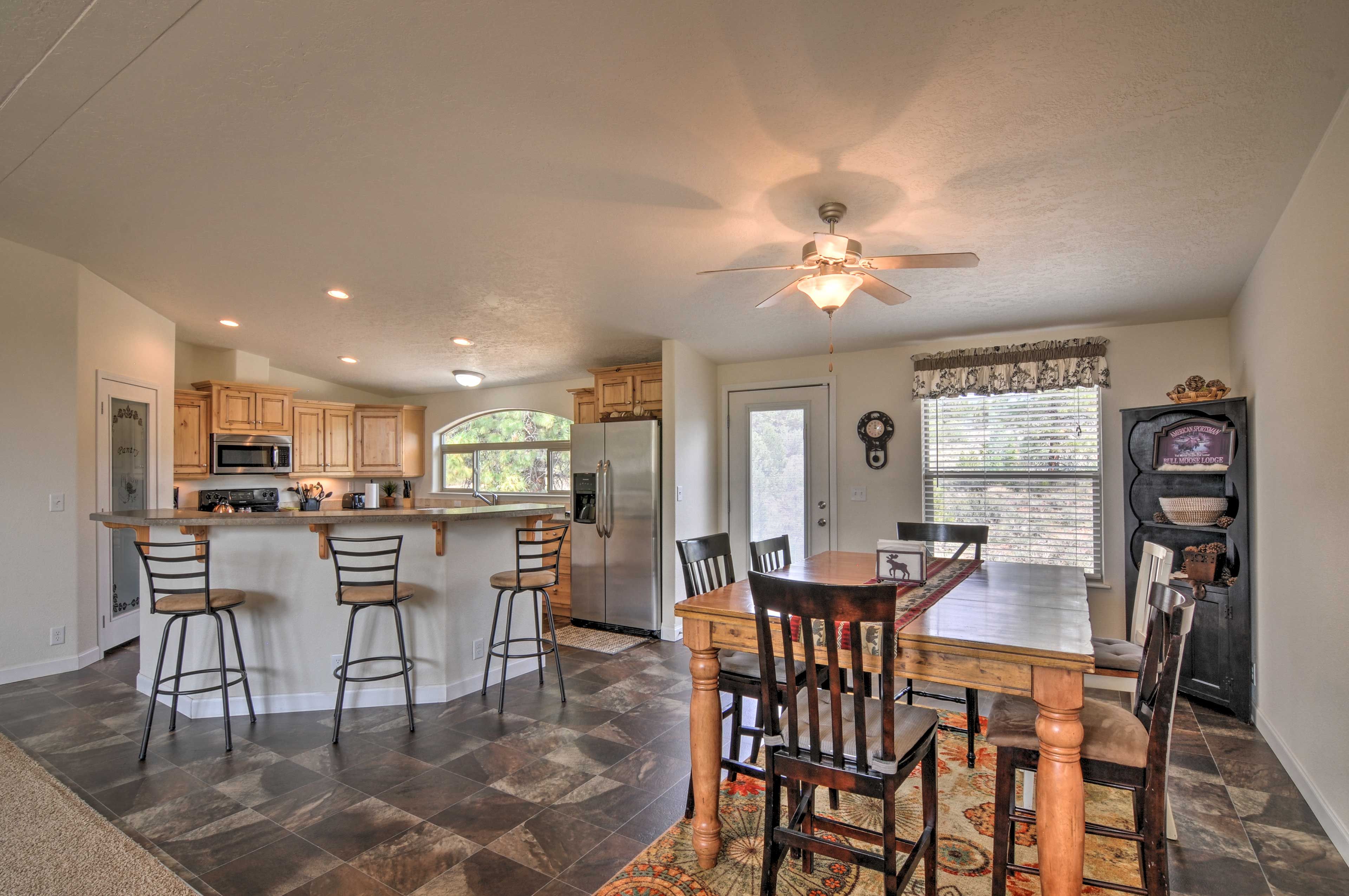Main Living Area | Dining Table