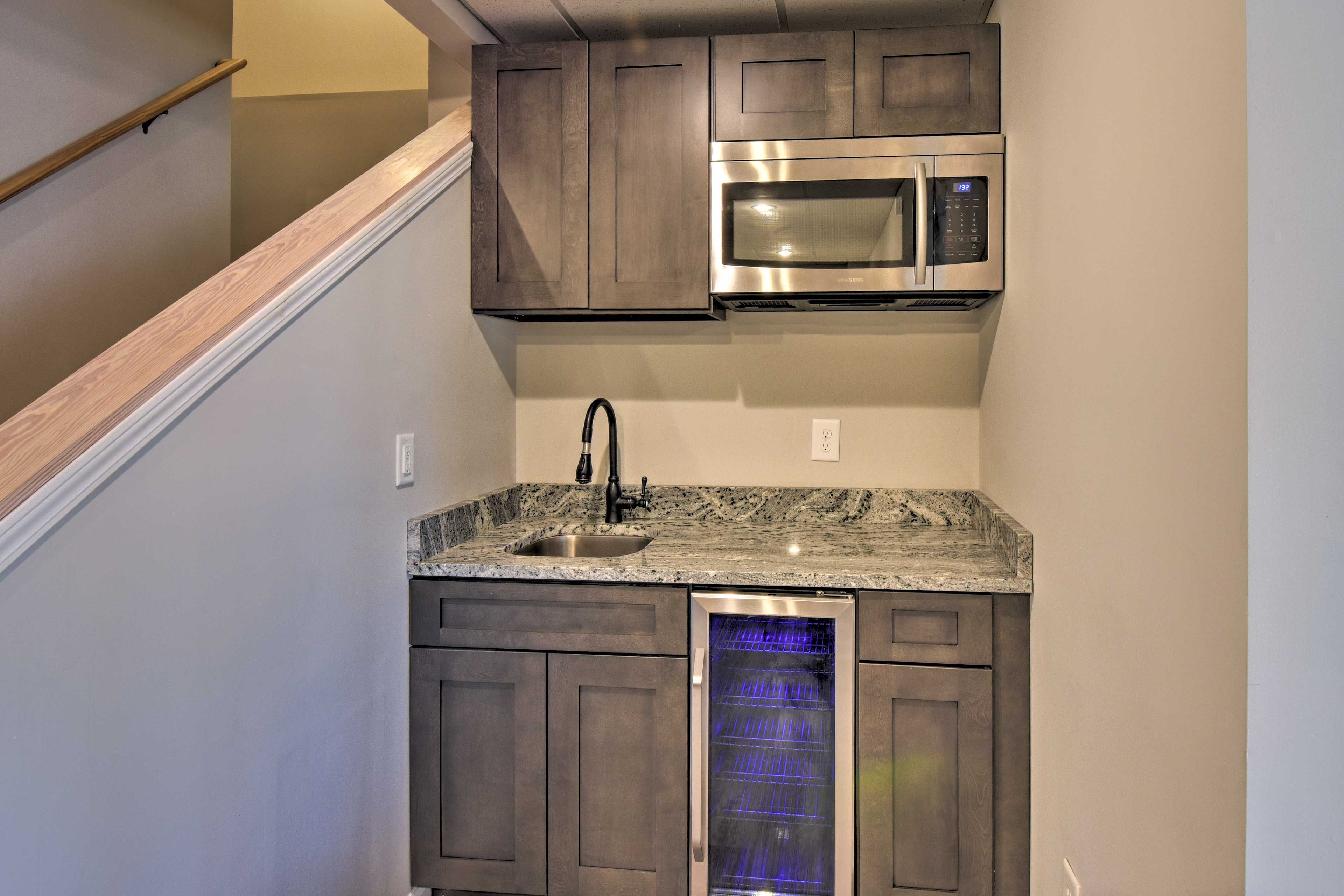 Wet Bar | Drink Fridge | Microwave