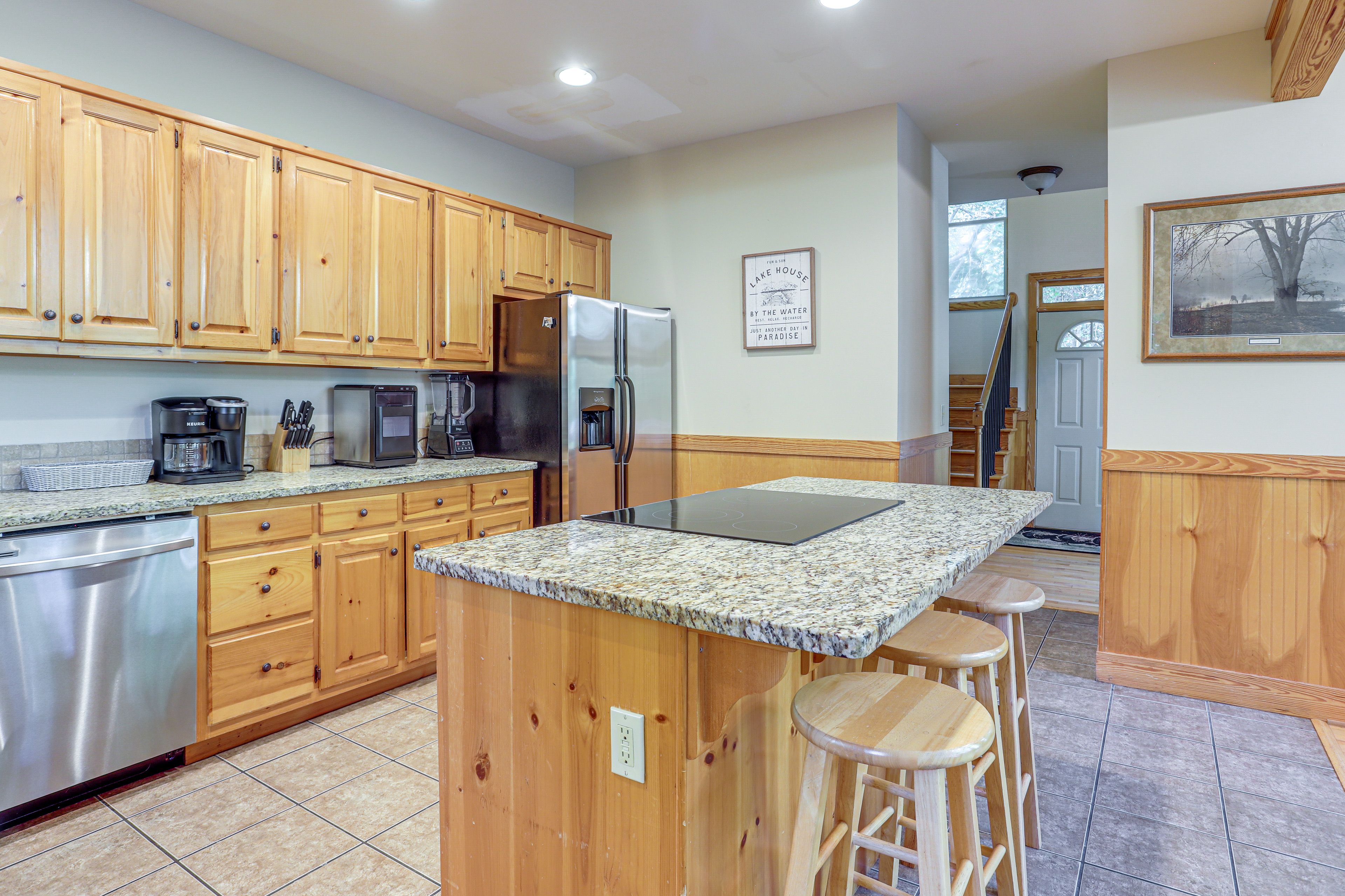 Kitchen | Cooking Basics | Drip & Keurig Coffee Maker | Main Floor