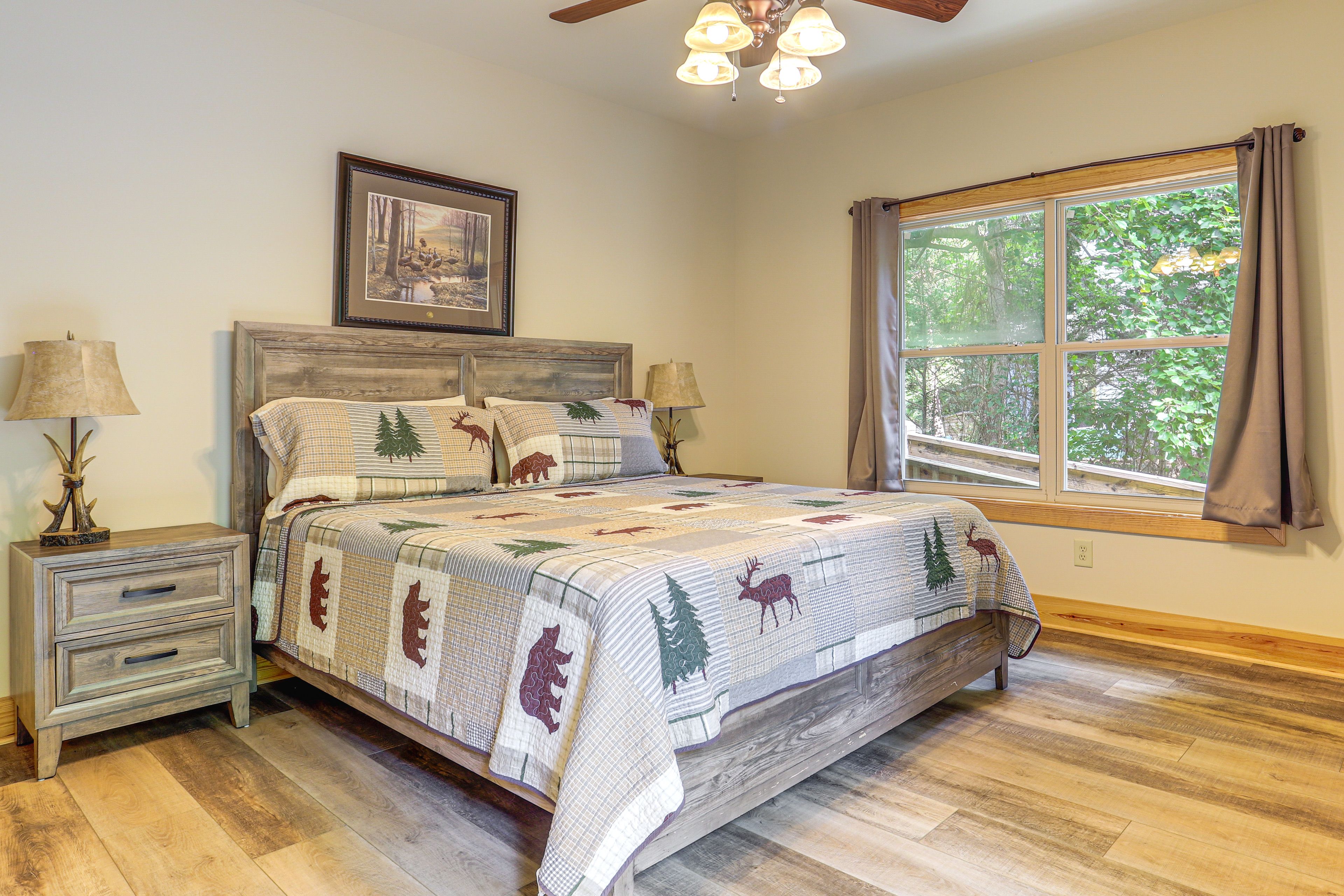 Bedroom 1 | King Bed | Main Floor