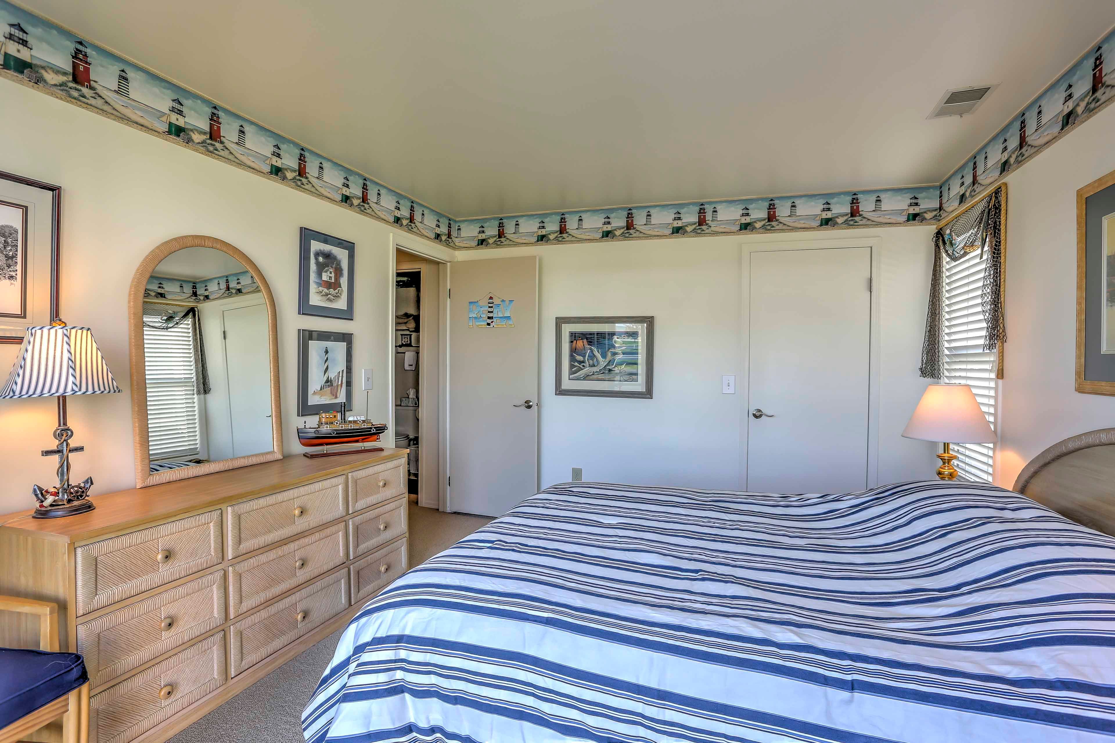 Bedroom | Linens Provided
