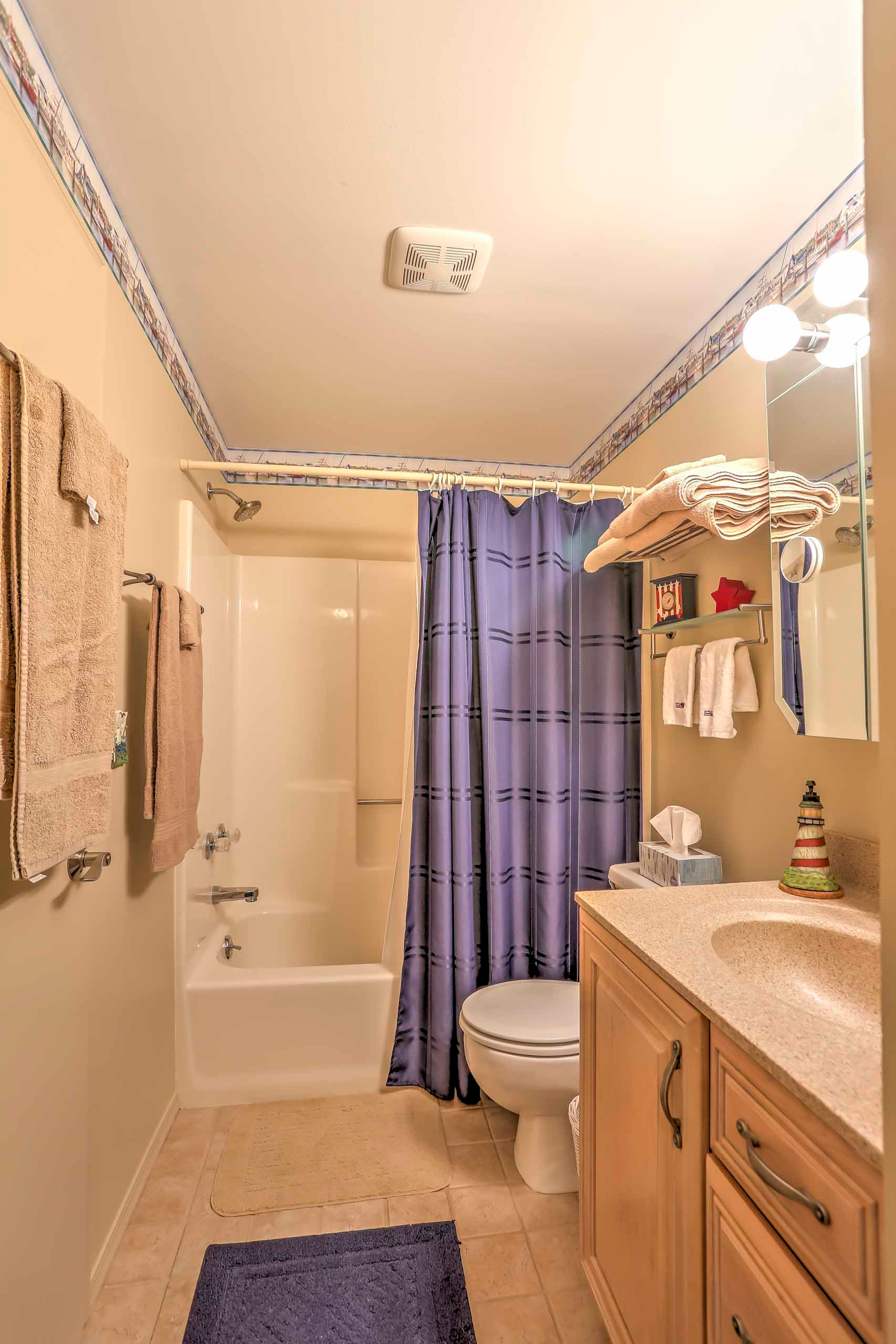 Bathroom | Complimentary Toiletries | Towels Provided