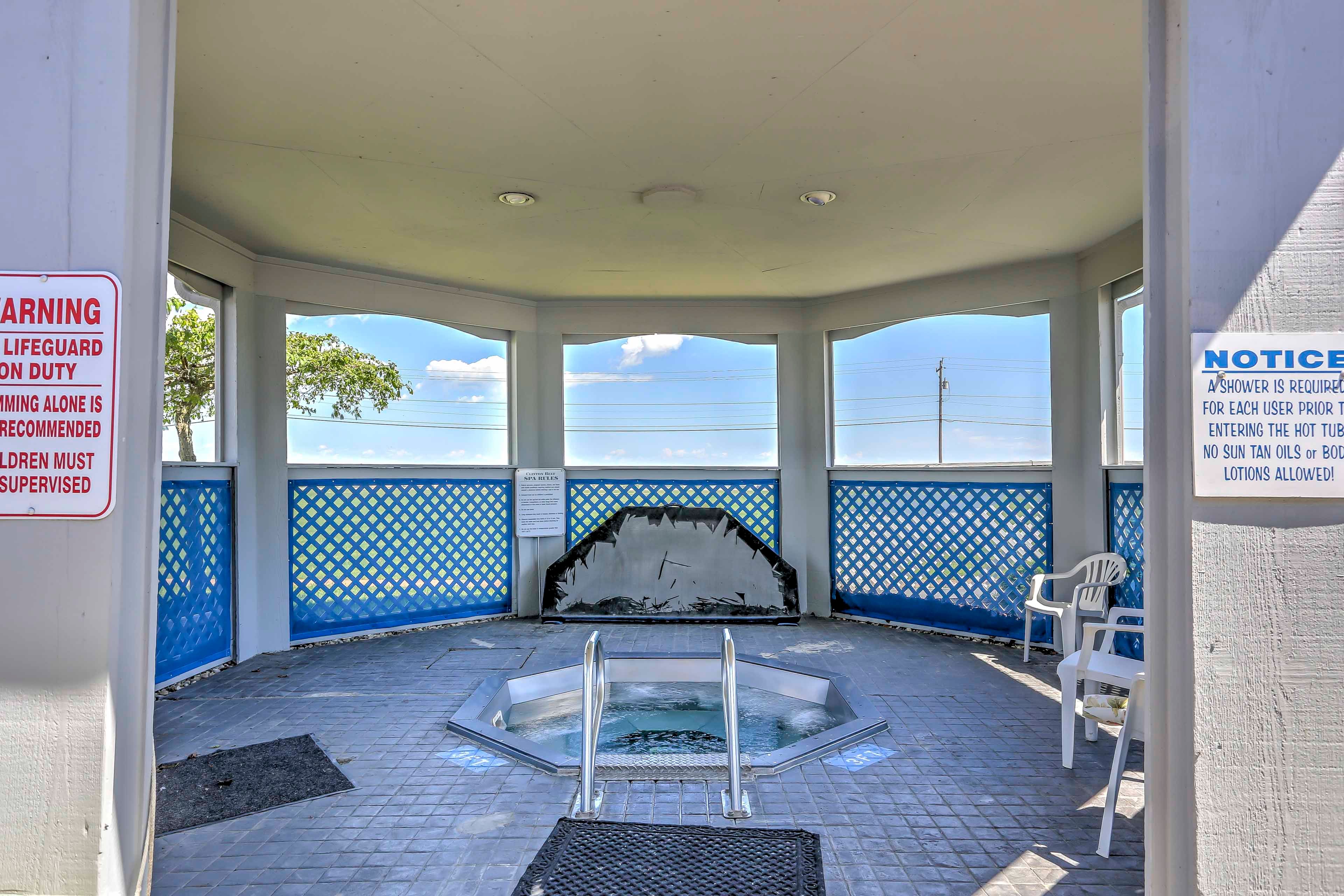Community Amenities | Hot Tub