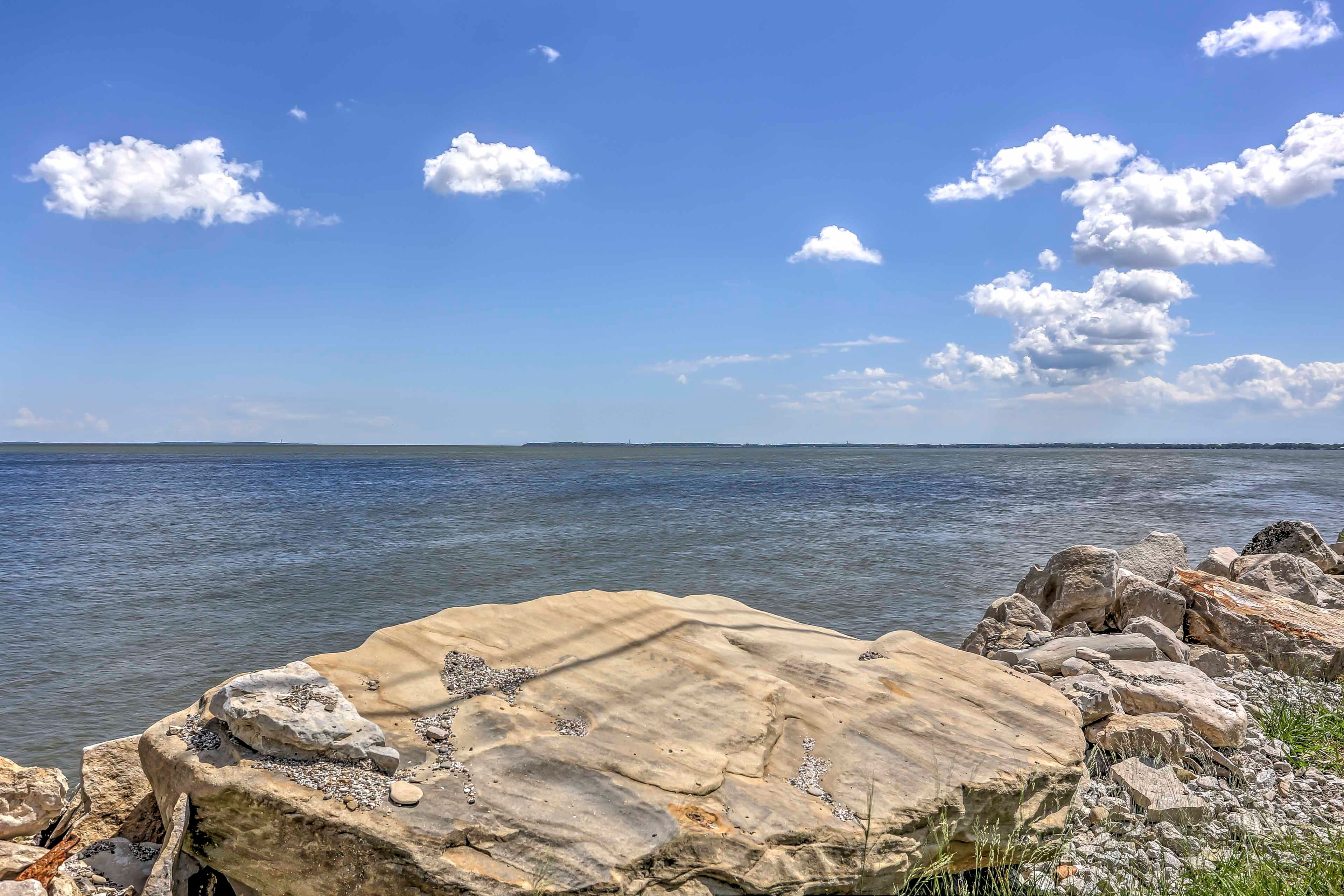 Nearby Attraction | Lake Erie