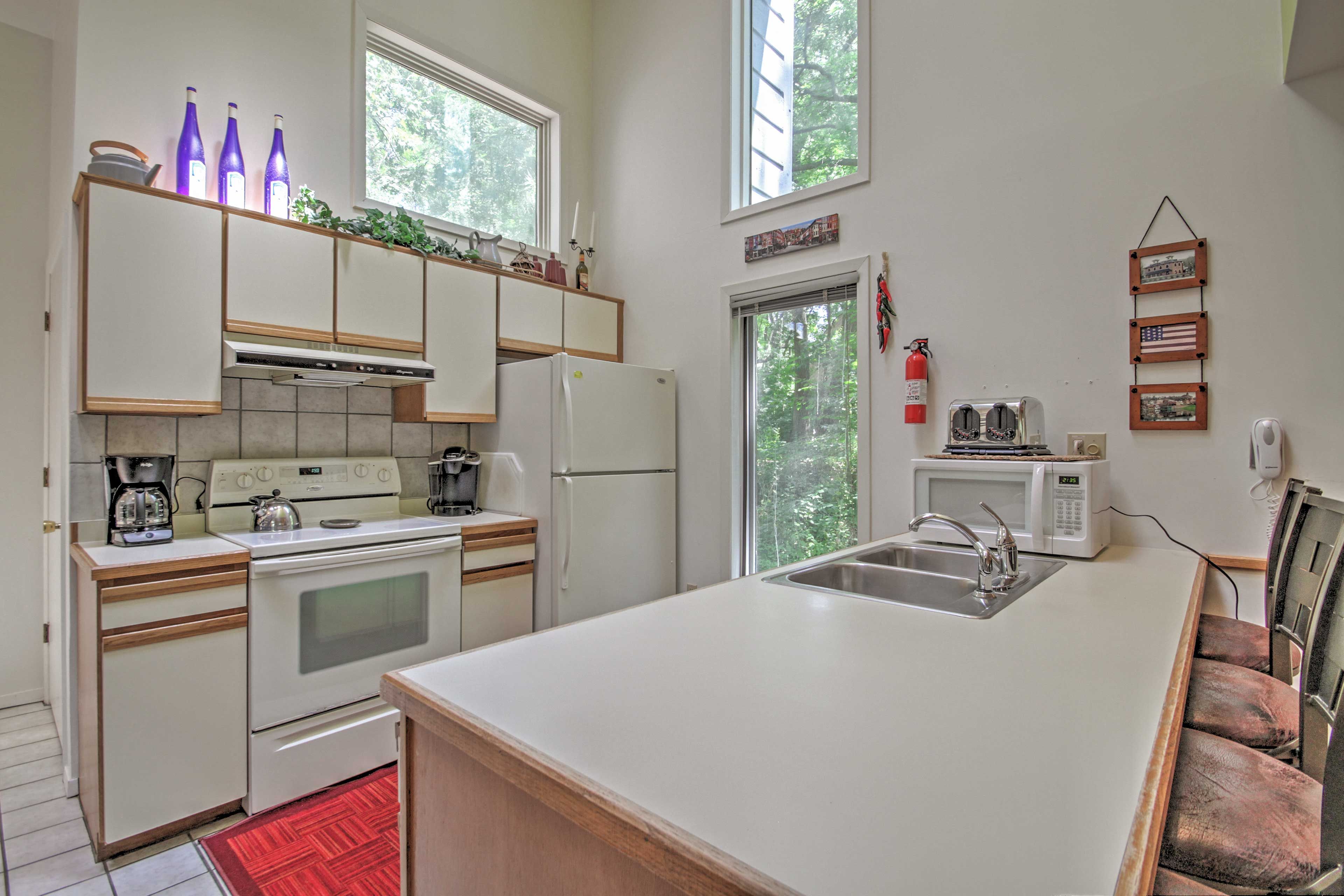 Fully Equipped Kitchen | 1st Floor | Cooking Basics & Spices | Crock-Pot