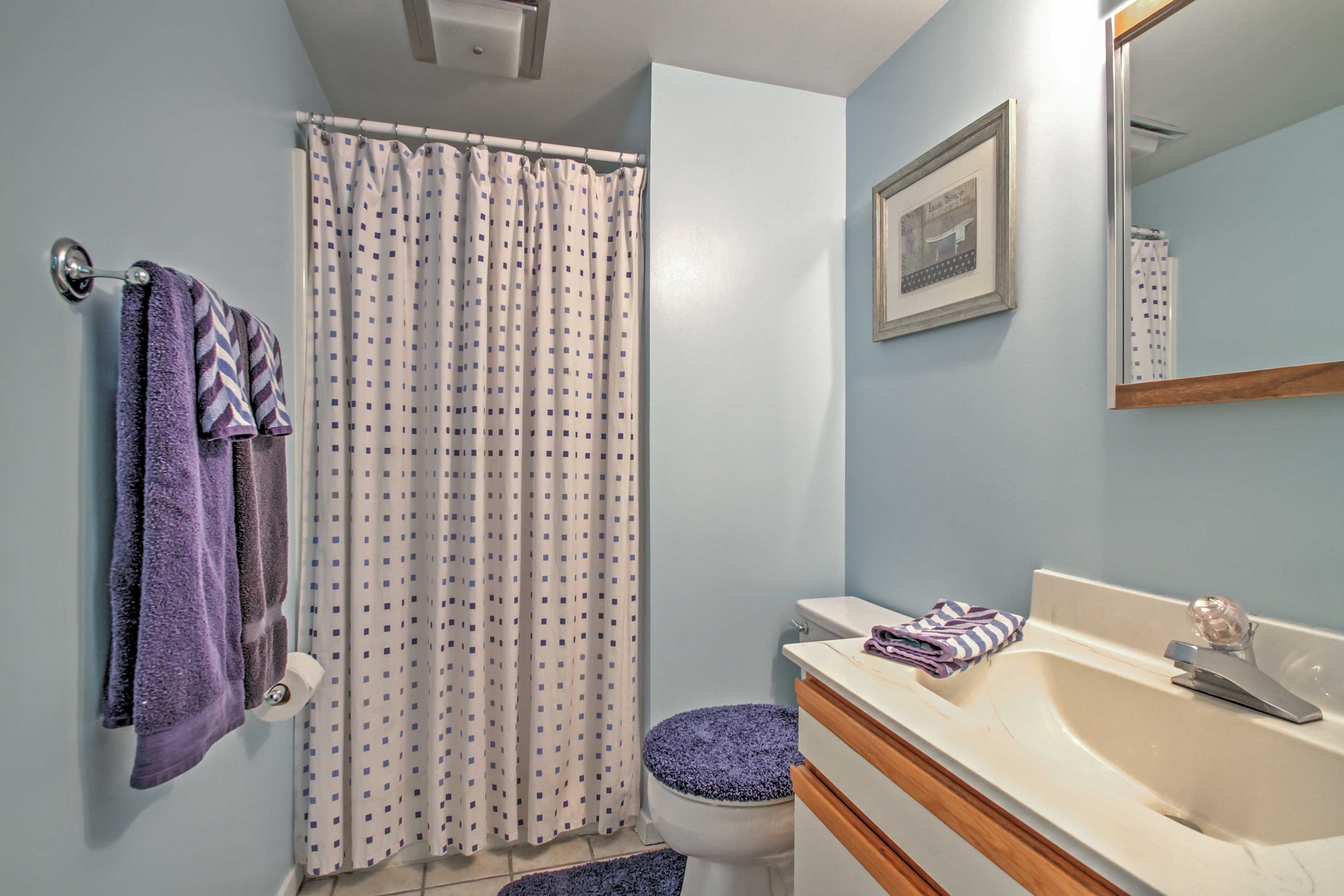 Bathroom | 1st Floor