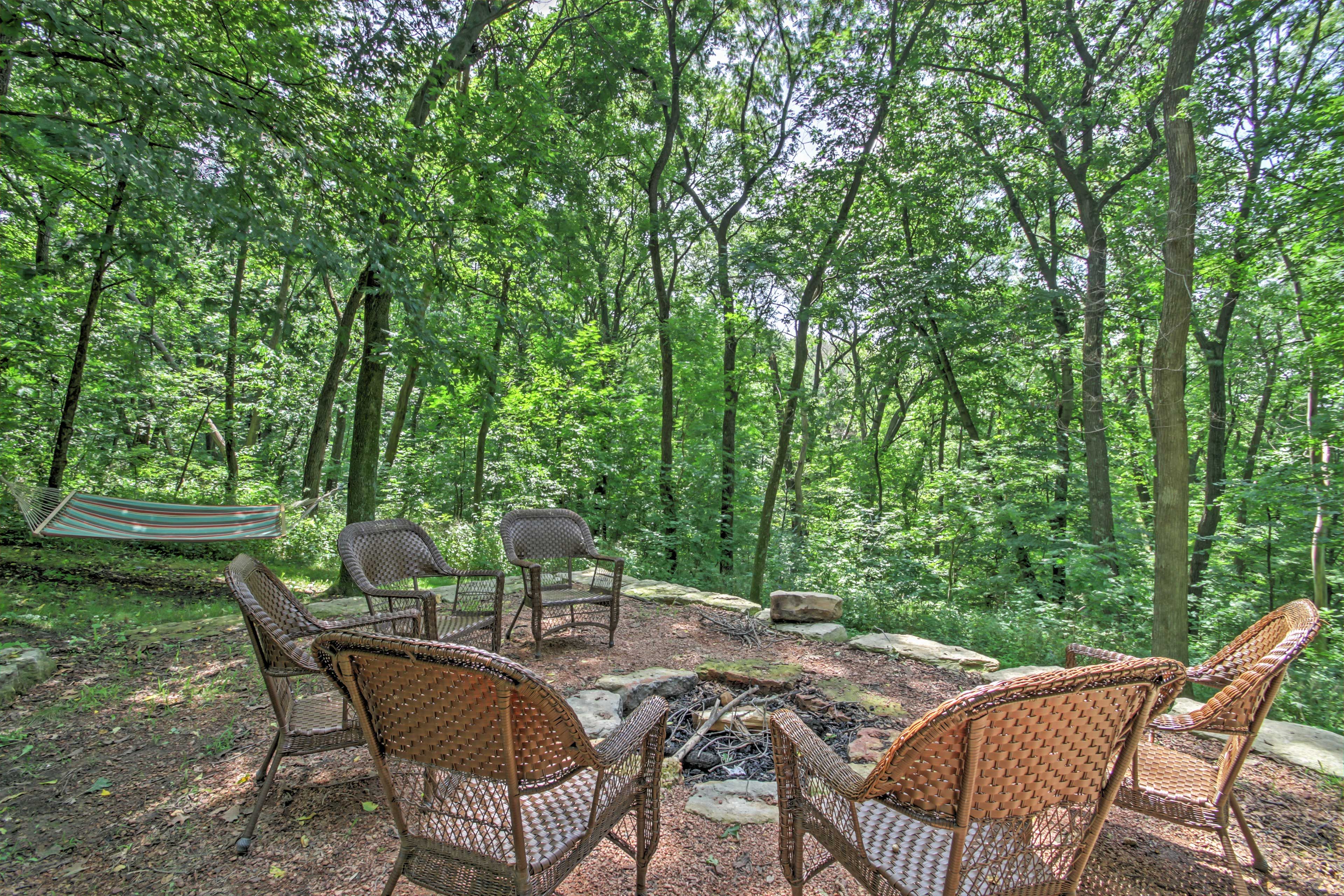 Private Yard | Fire Pit | Hammock | Pet Friendly w/ Fee
