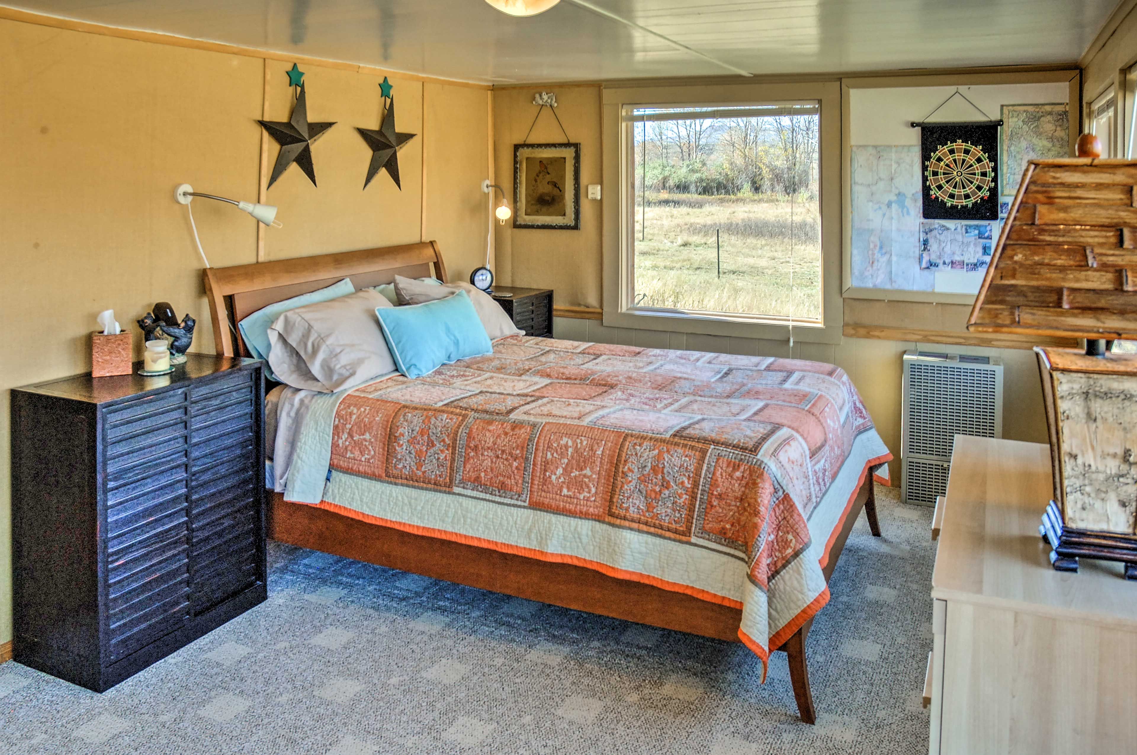 Bedroom 1 | Linens Provided