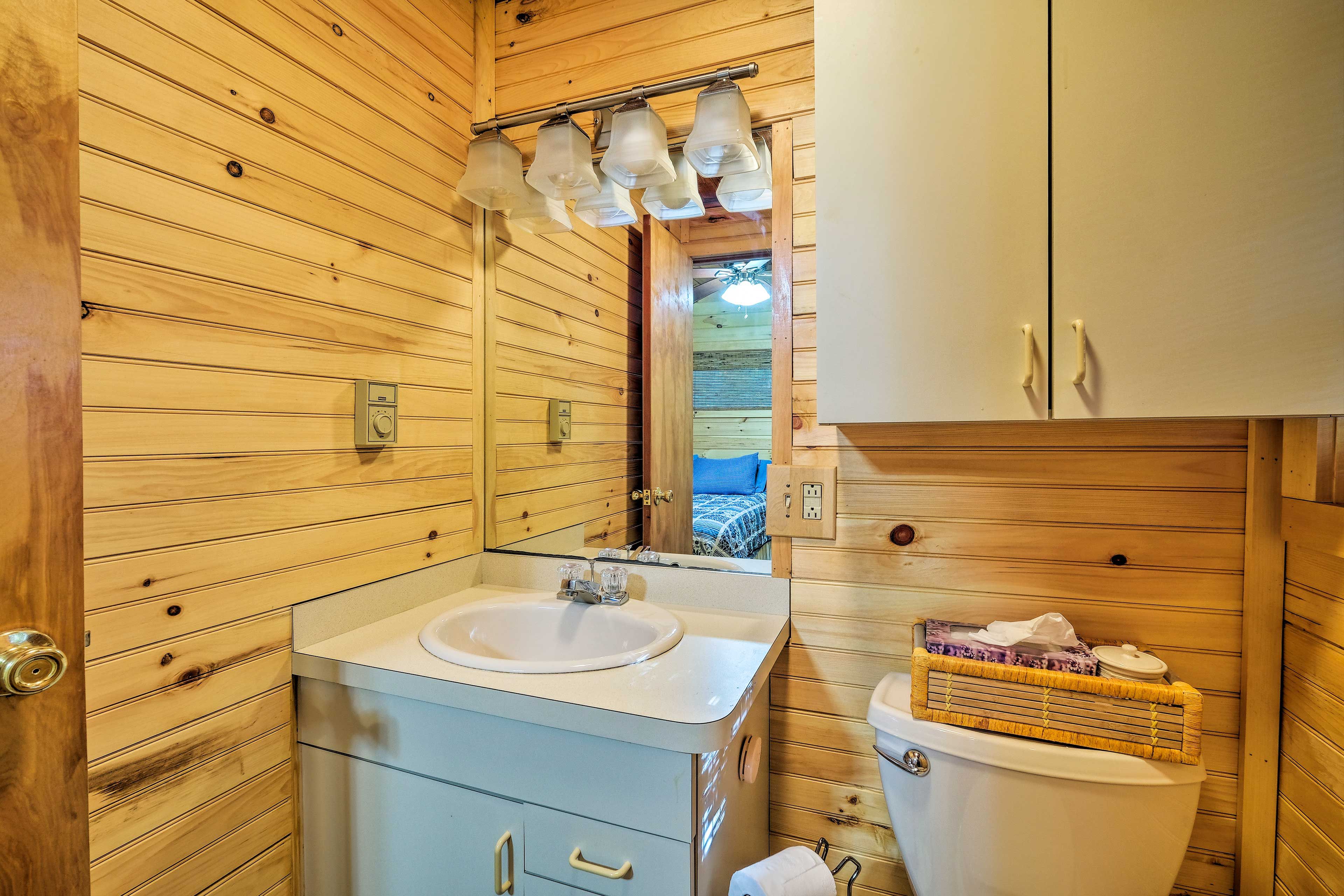 Full Bathroom | Linens & Towels