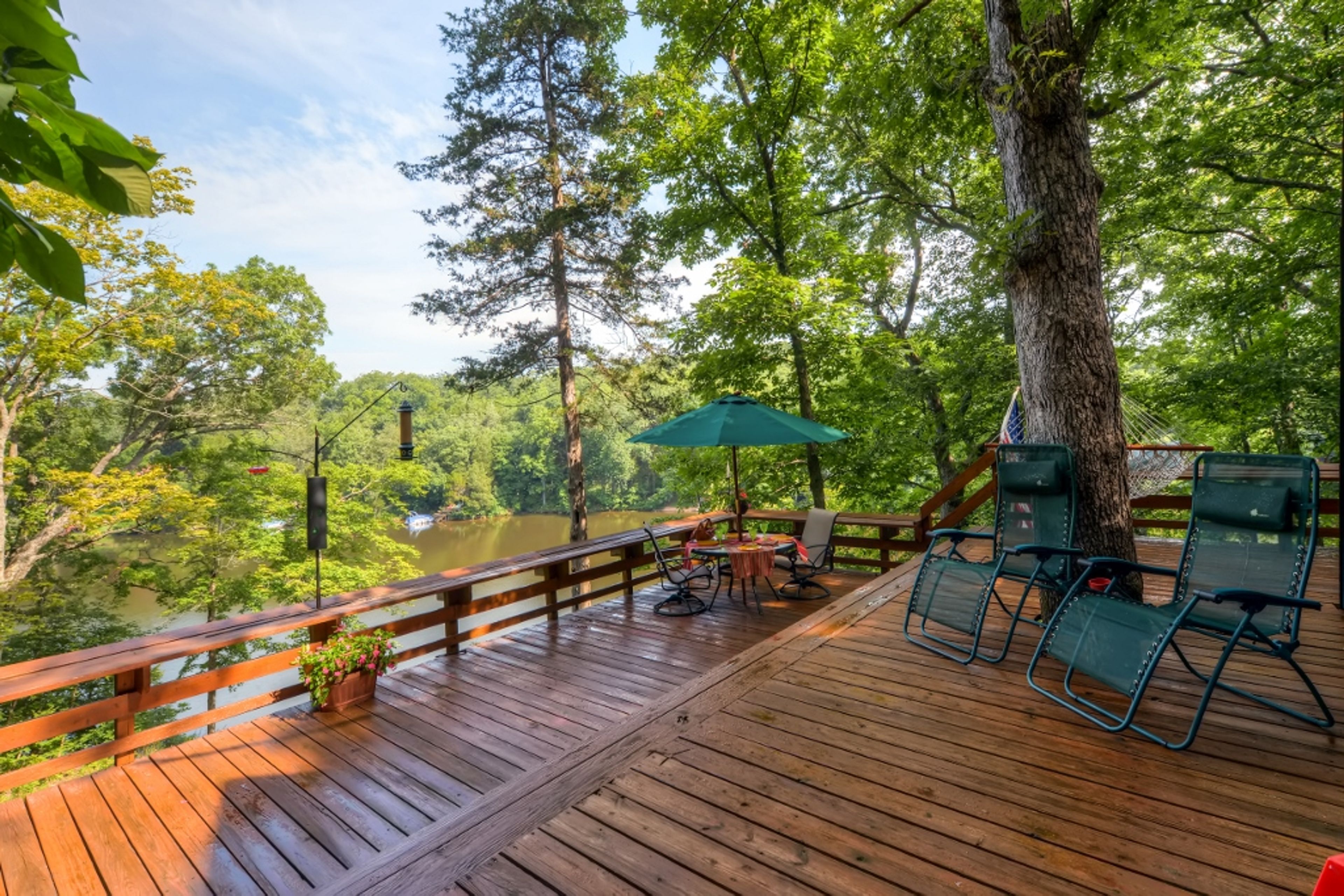 Private Deck