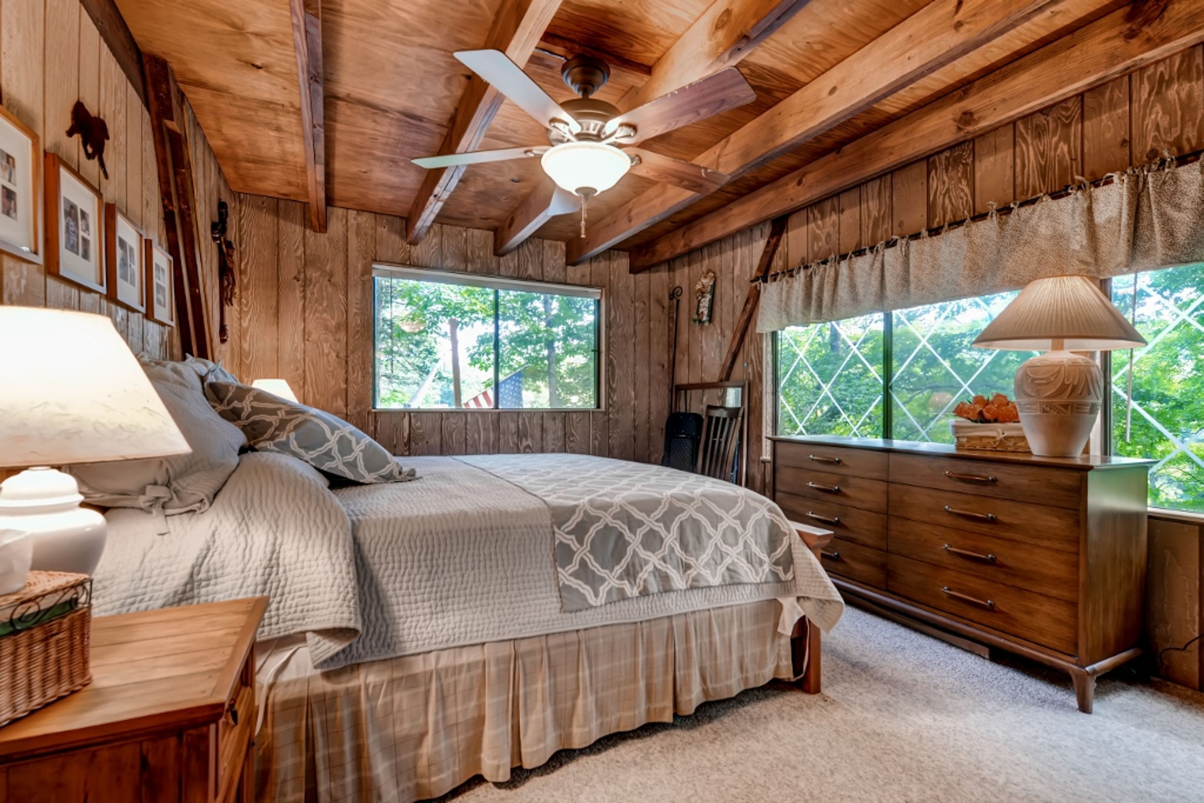 Bedroom 1 | King Bed | Linens Provided | 1st Floor