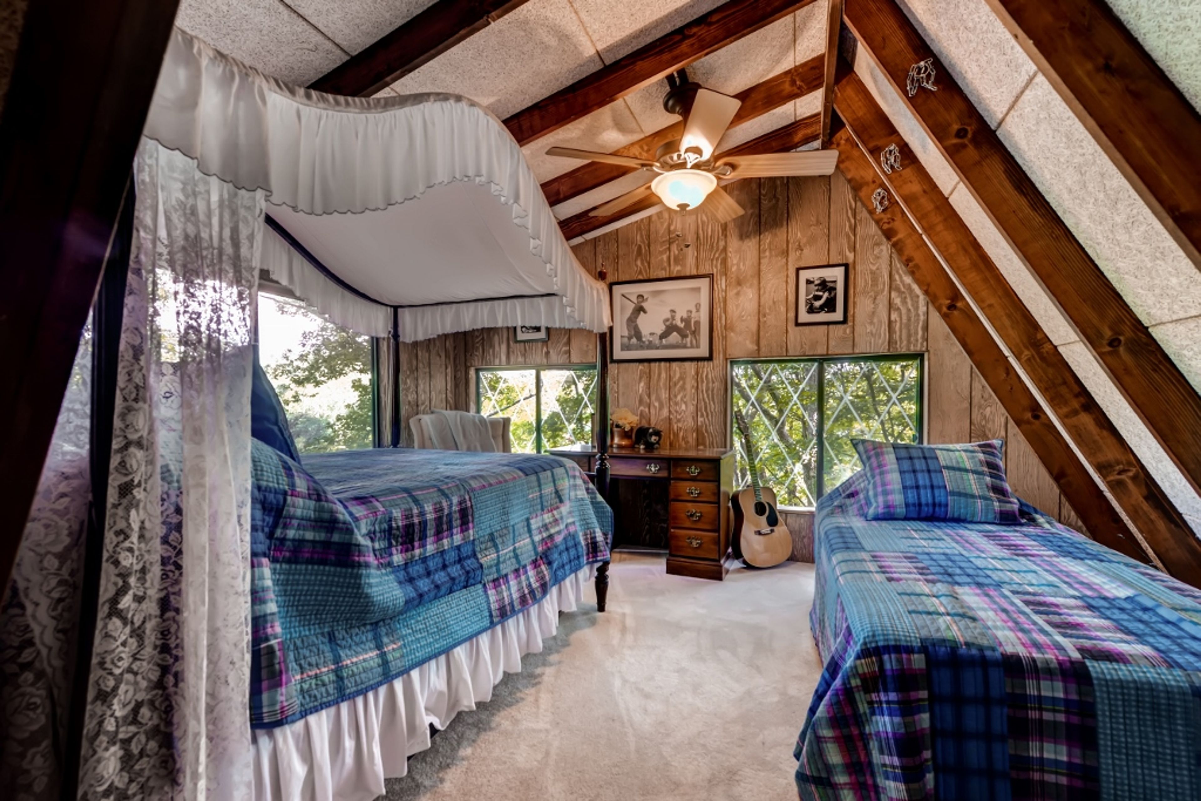 Bedroom 2 | Queen Bed | Twin Bed | Linens Provided | 2nd Floor