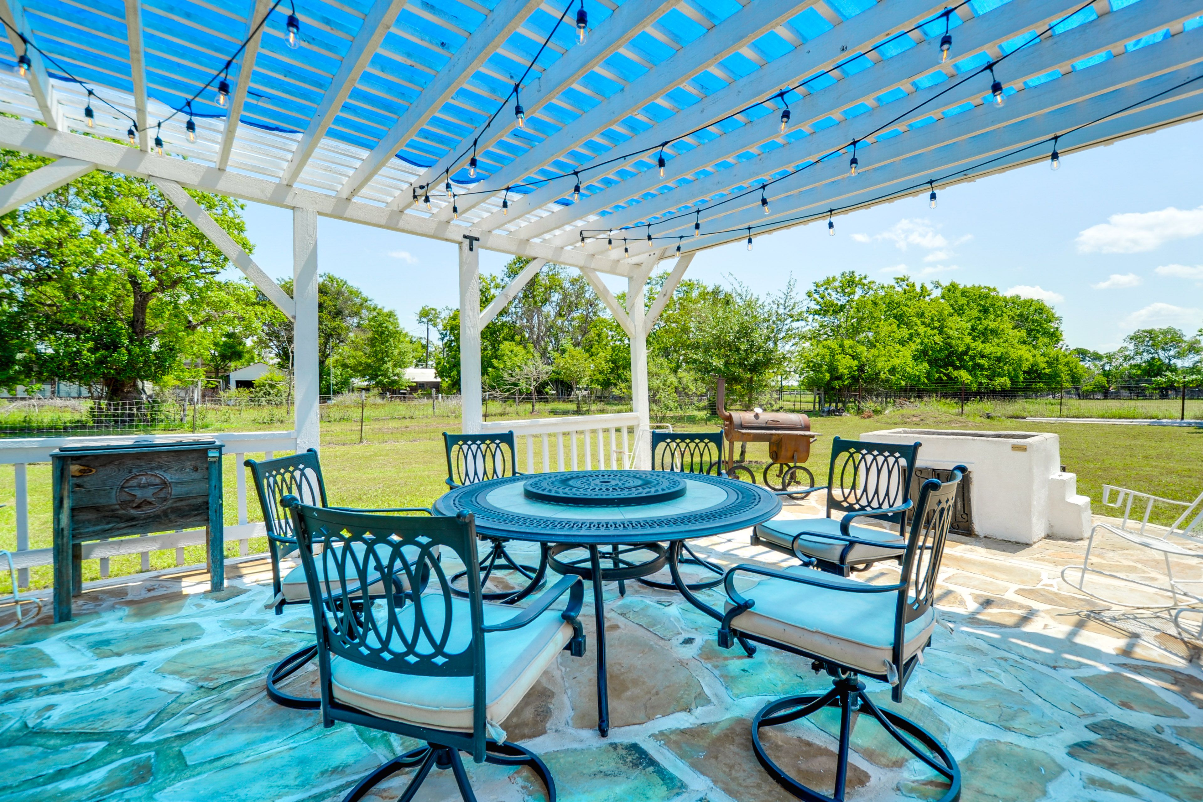 Private Patio | Gas Grill