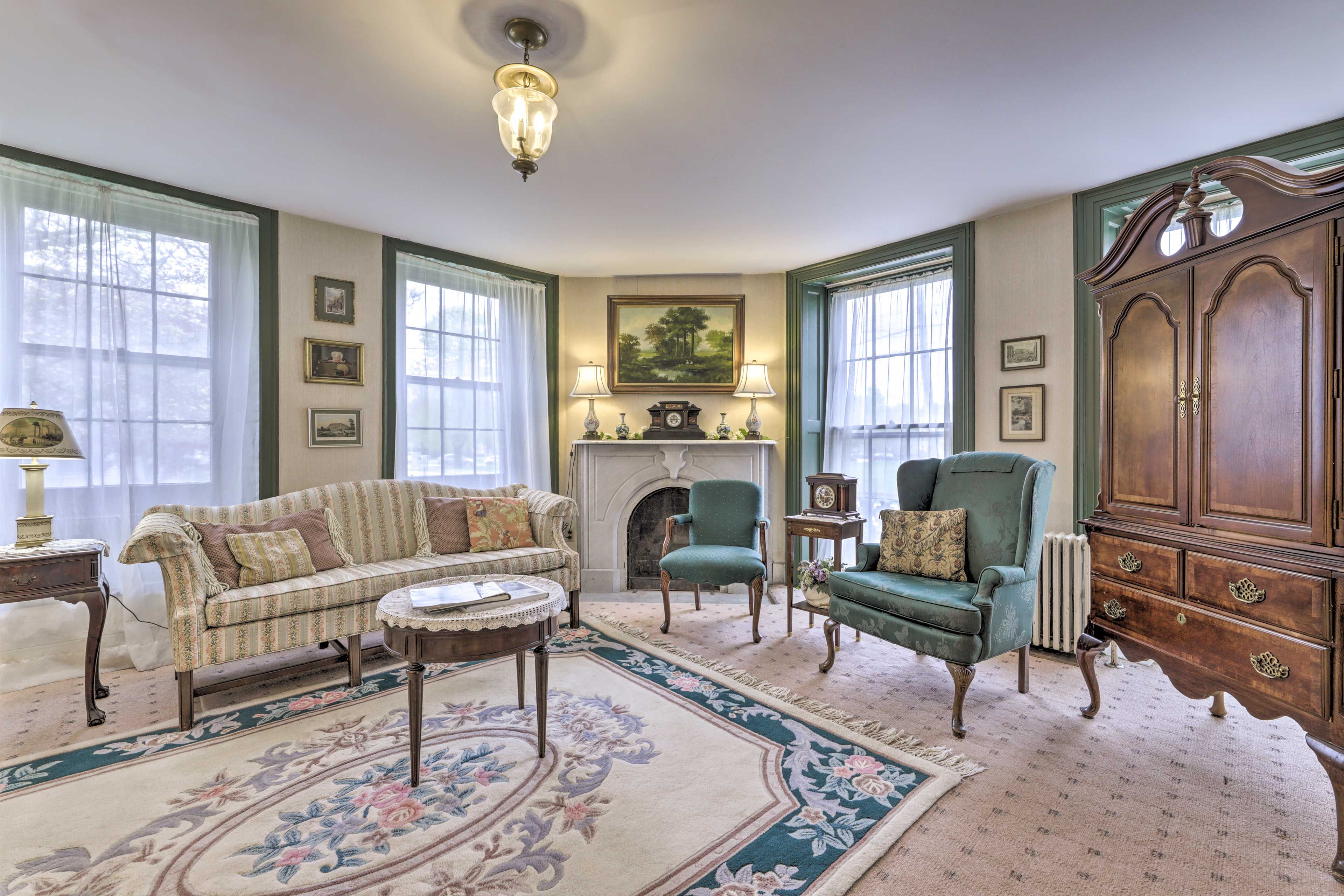 Sitting Room | Free WiFi