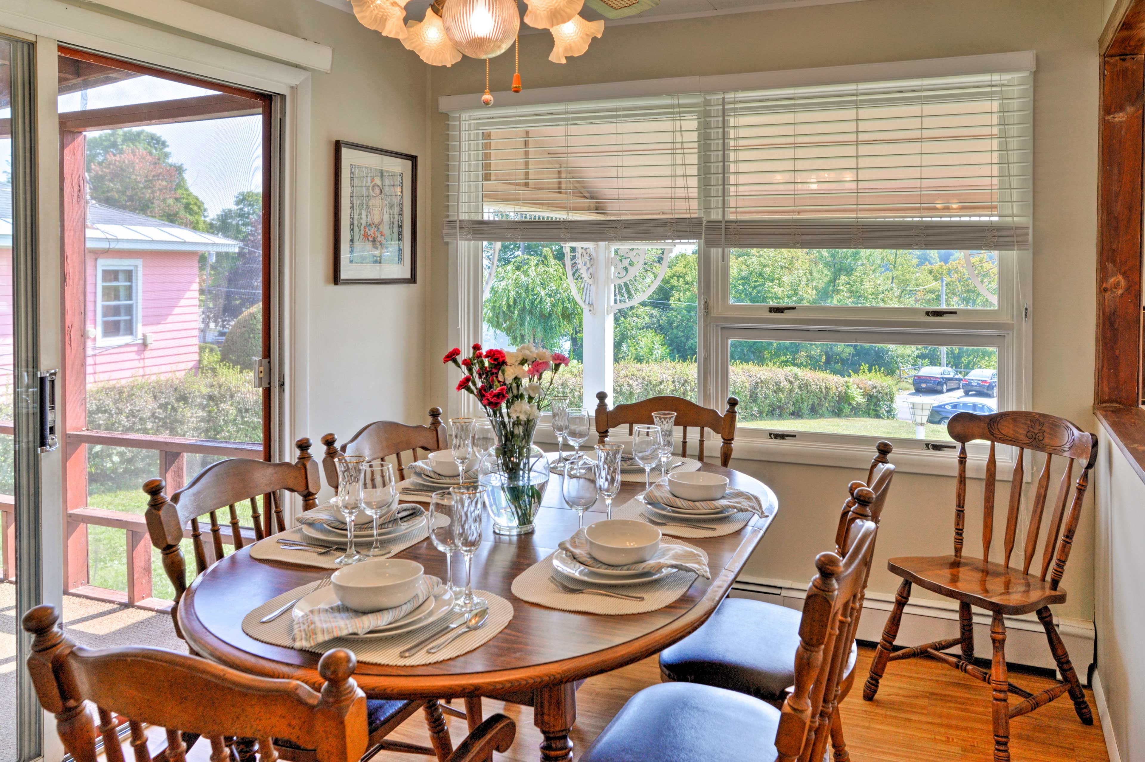 Dining Room | Dishware & Flatware