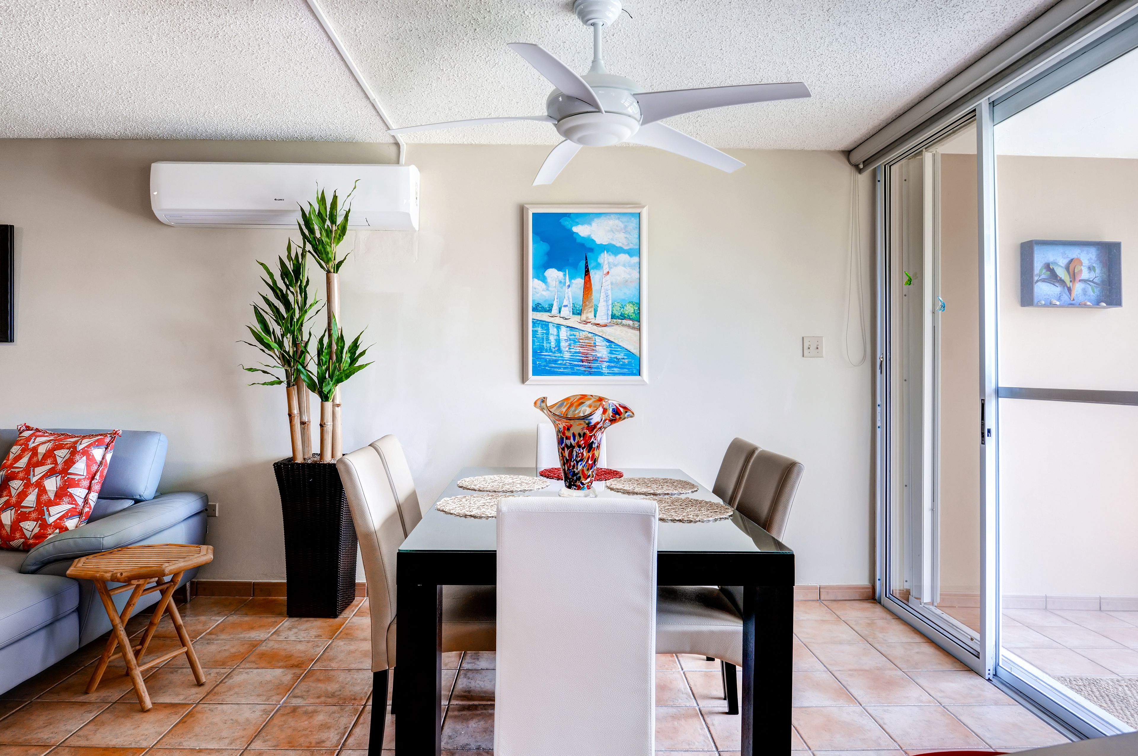 Living Room | Dining Area