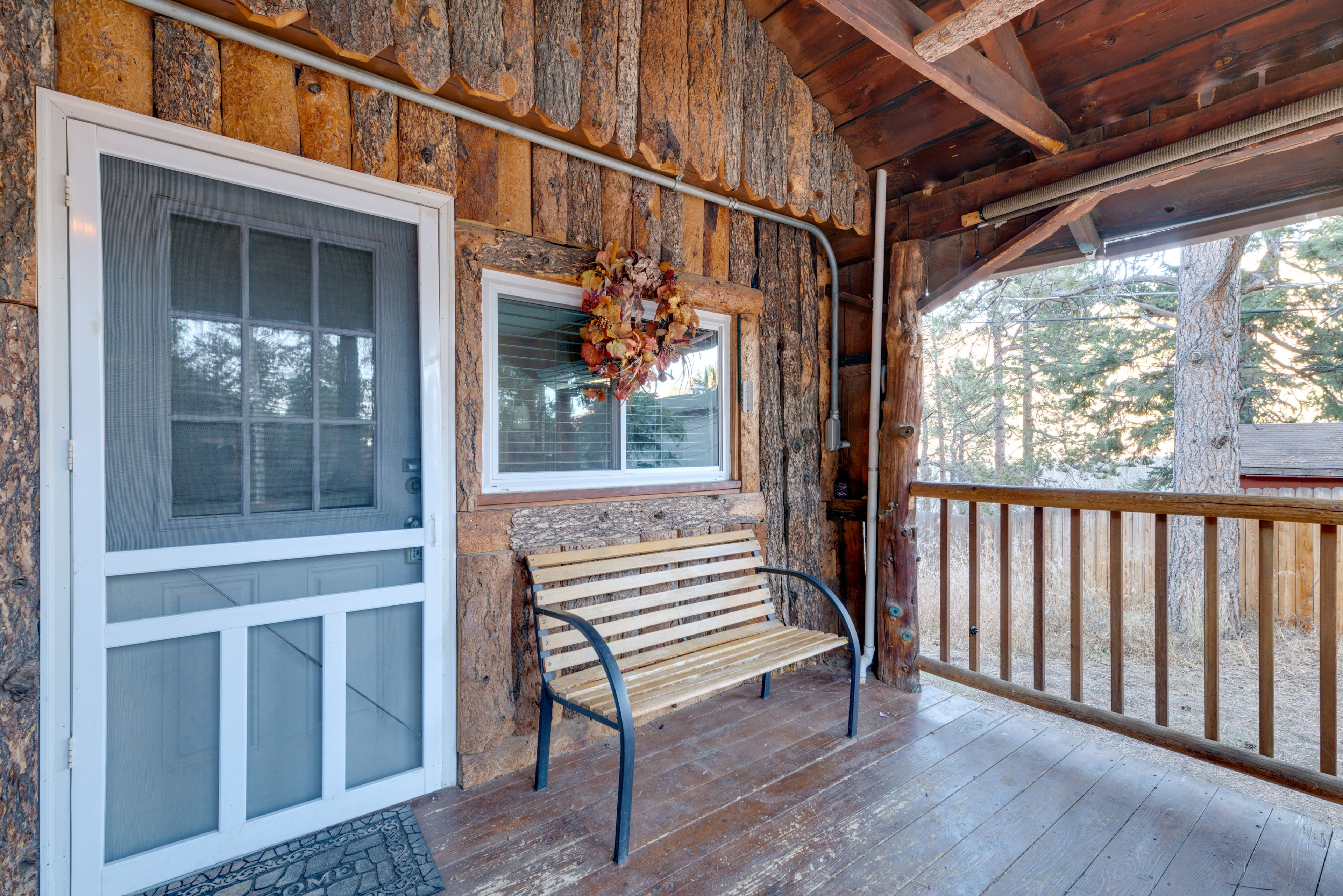 Main Cabin | Entryway