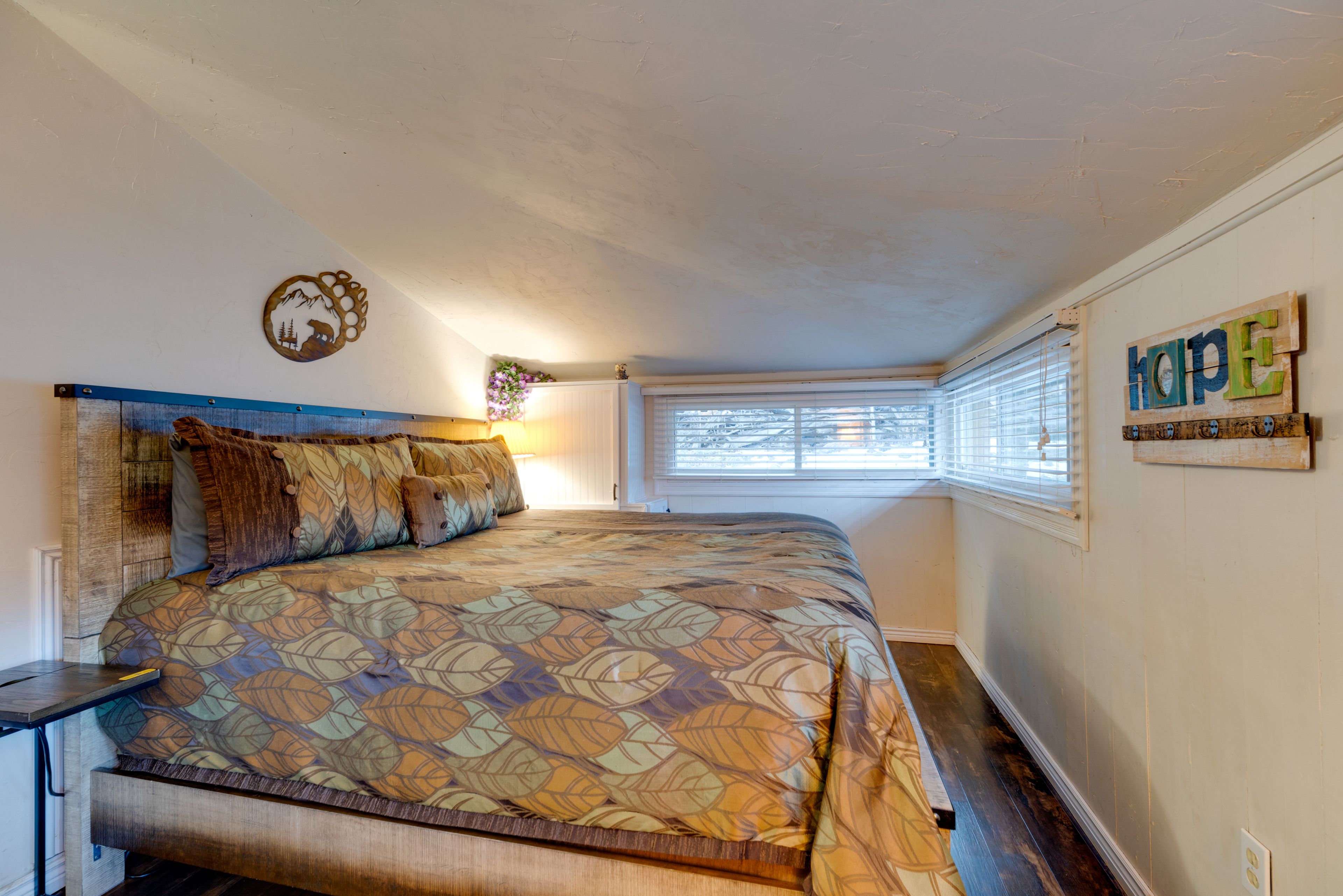 Bedroom 1 (Main Cabin) | King Bed