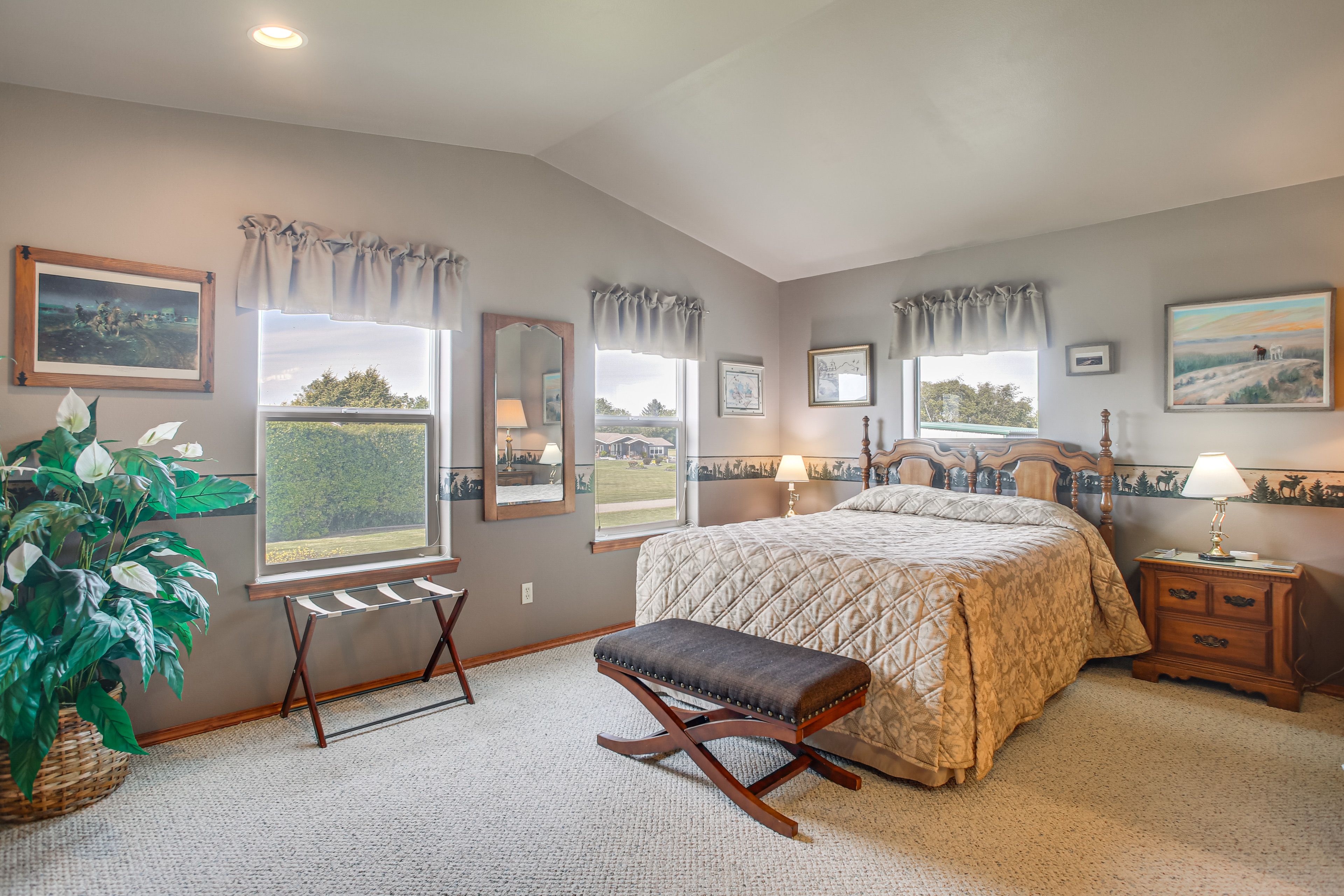 Bedroom 1 | Queen Bed | 2nd Floor